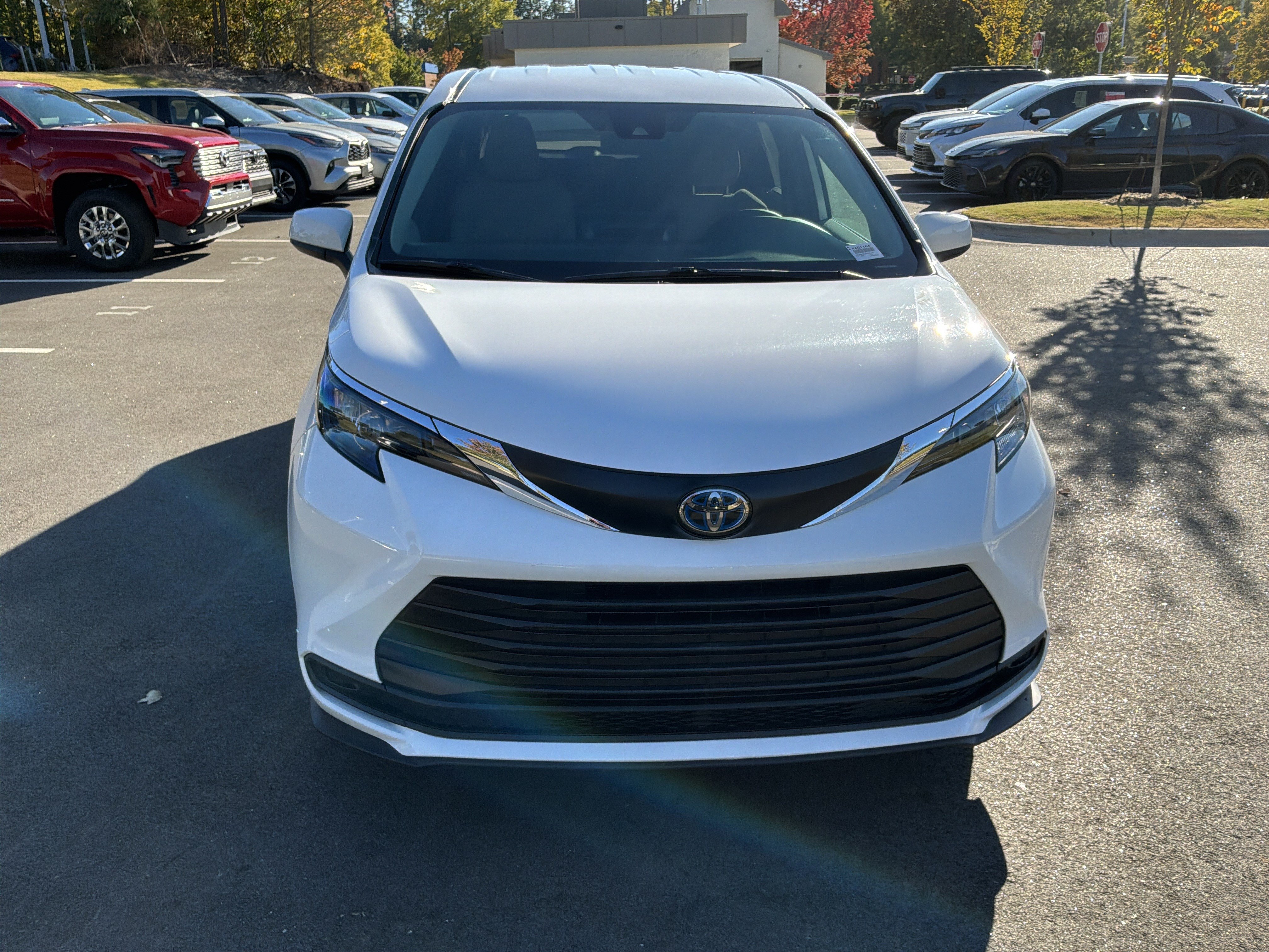 Certified 2025 Toyota Sienna LE Minivan