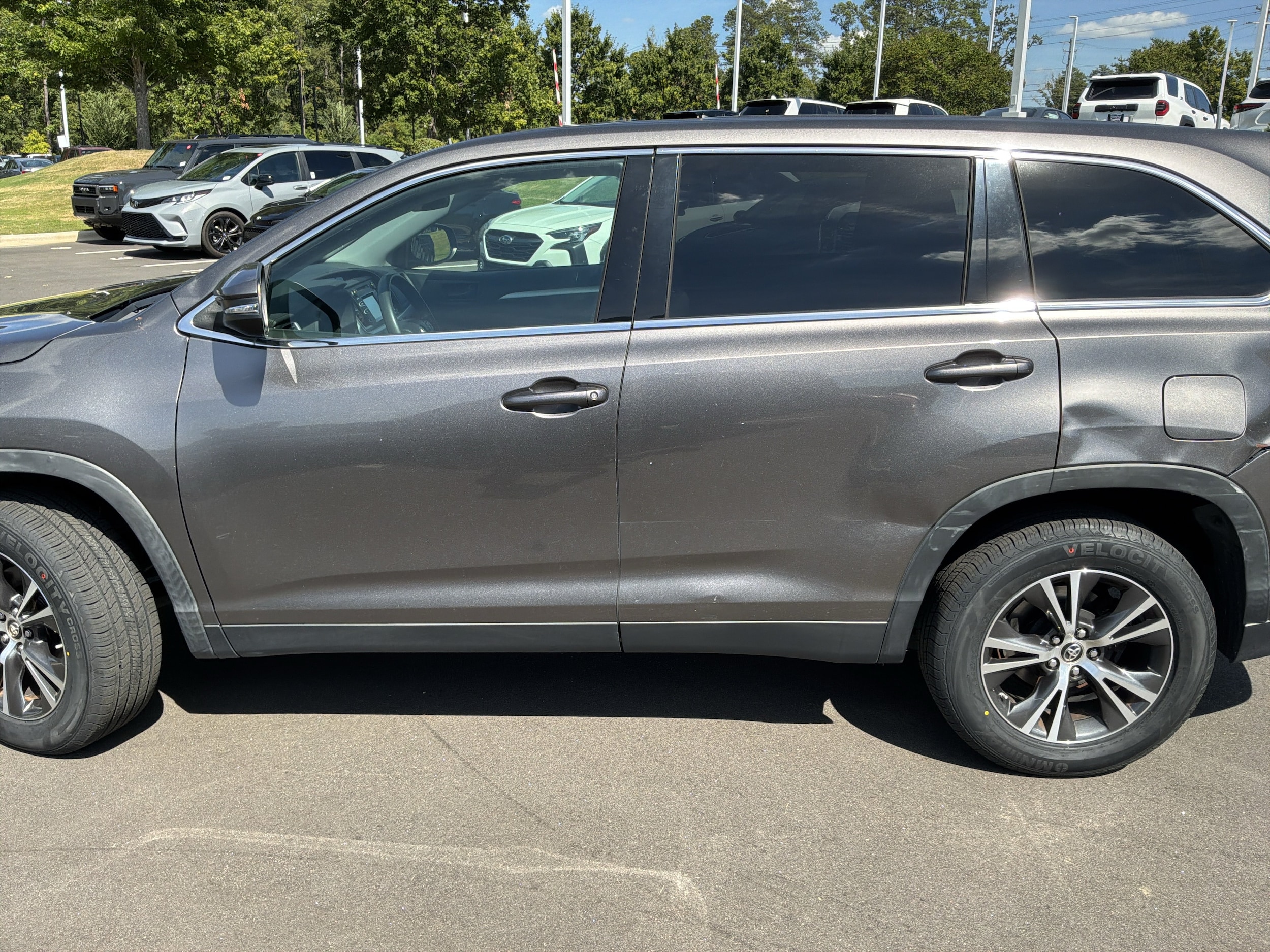 2019 Toyota Highlander LE