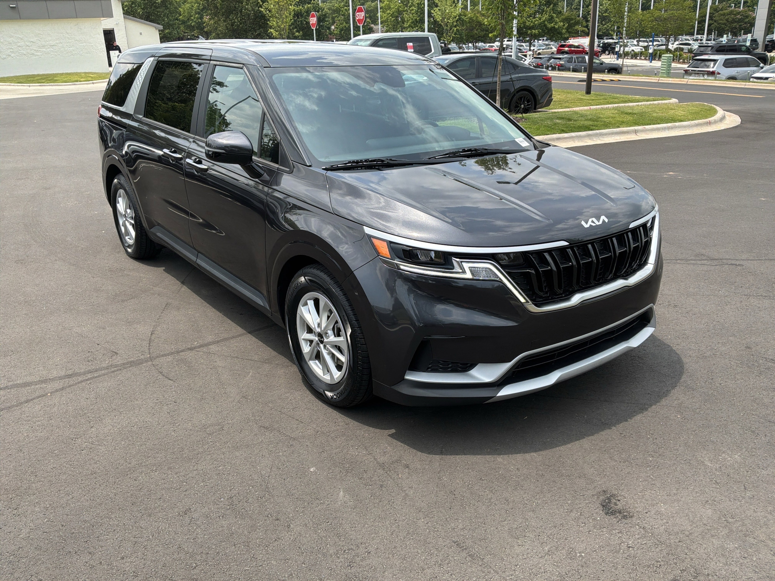 Kia Carnival LX