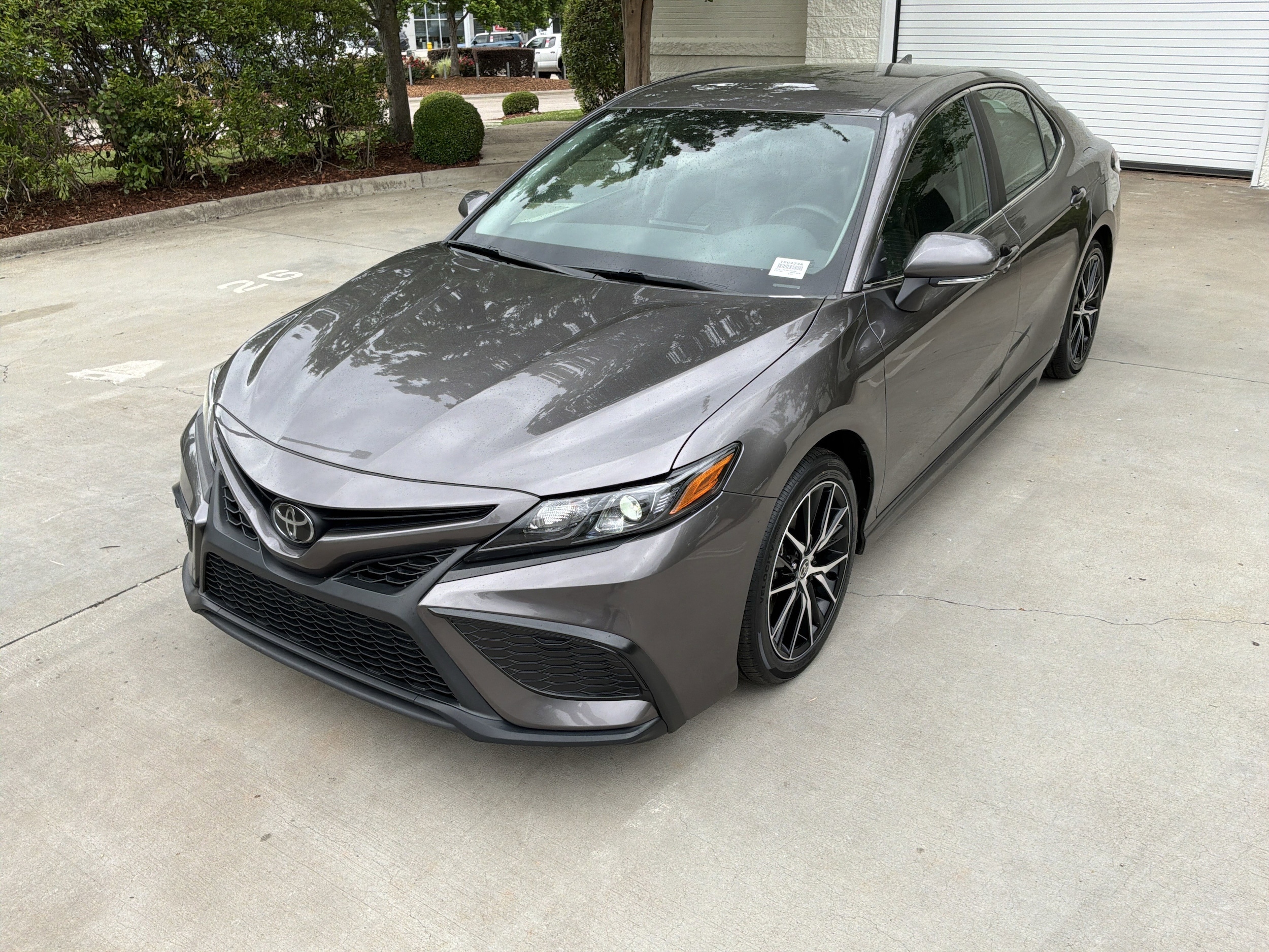 2024 Toyota Camry SE photo 4