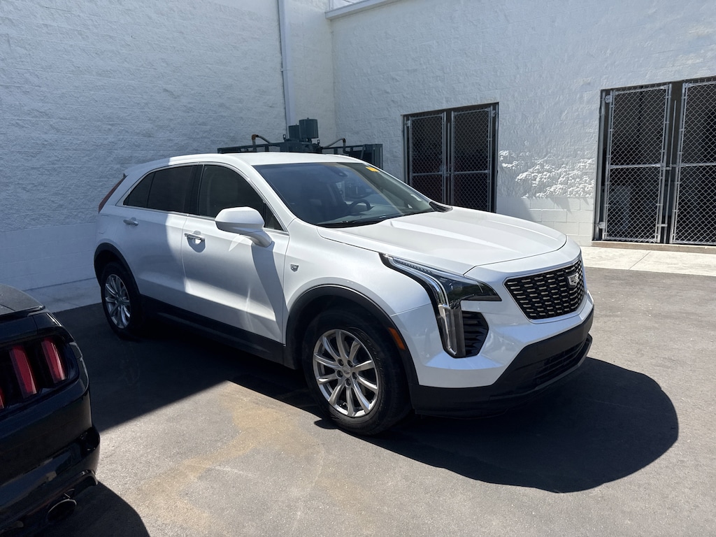 Used 2019 CADILLAC XT4 FWD Luxury SUV