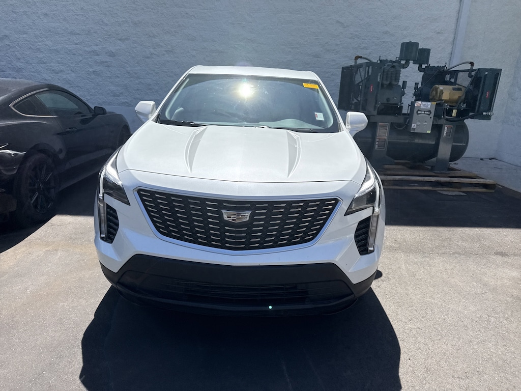 Used 2019 CADILLAC XT4 FWD Luxury SUV