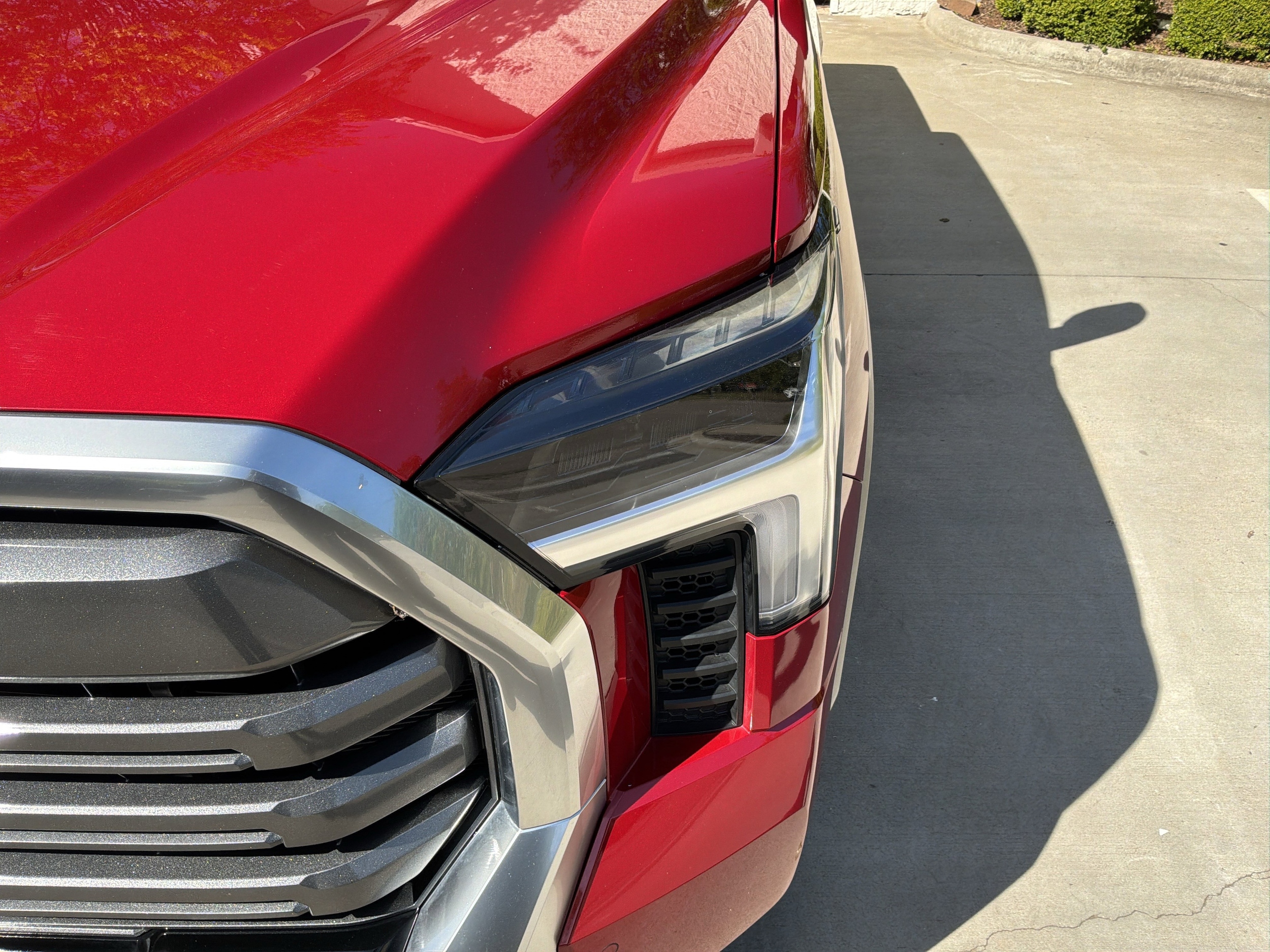 2025 Toyota Tundra 4WD Limited photo 5