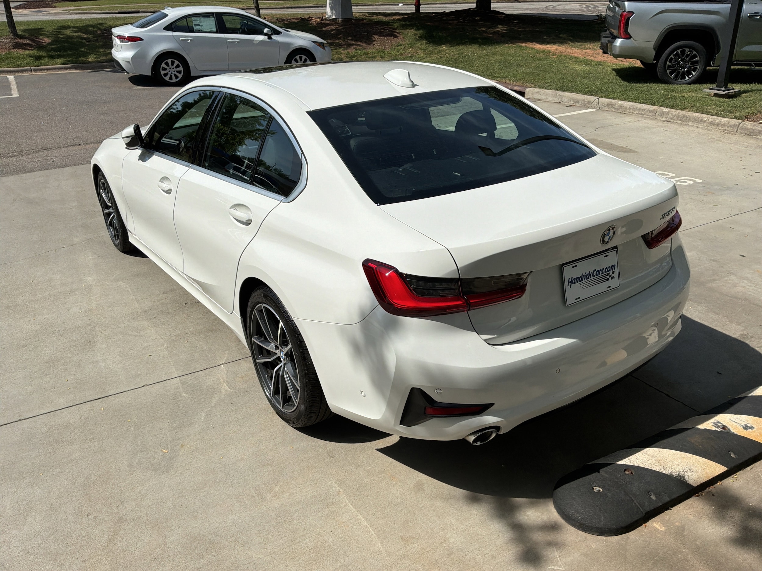 2020 BMW 3 Series 330i photo 3