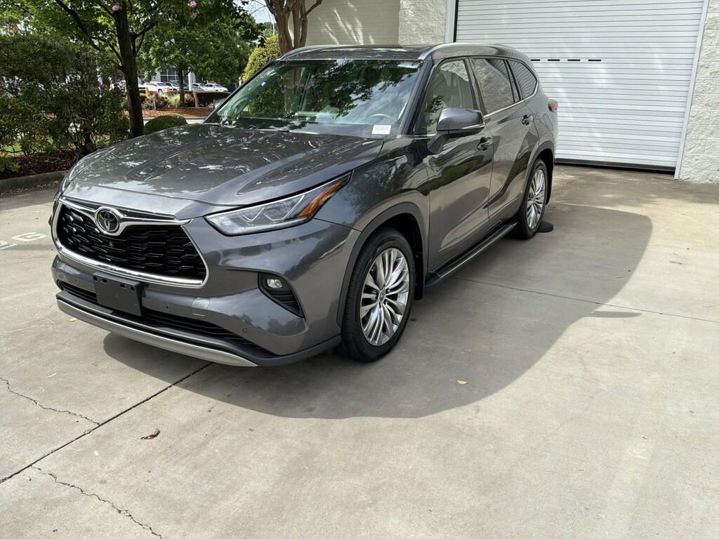 Used 2022 Toyota Highlander Platinum SUV