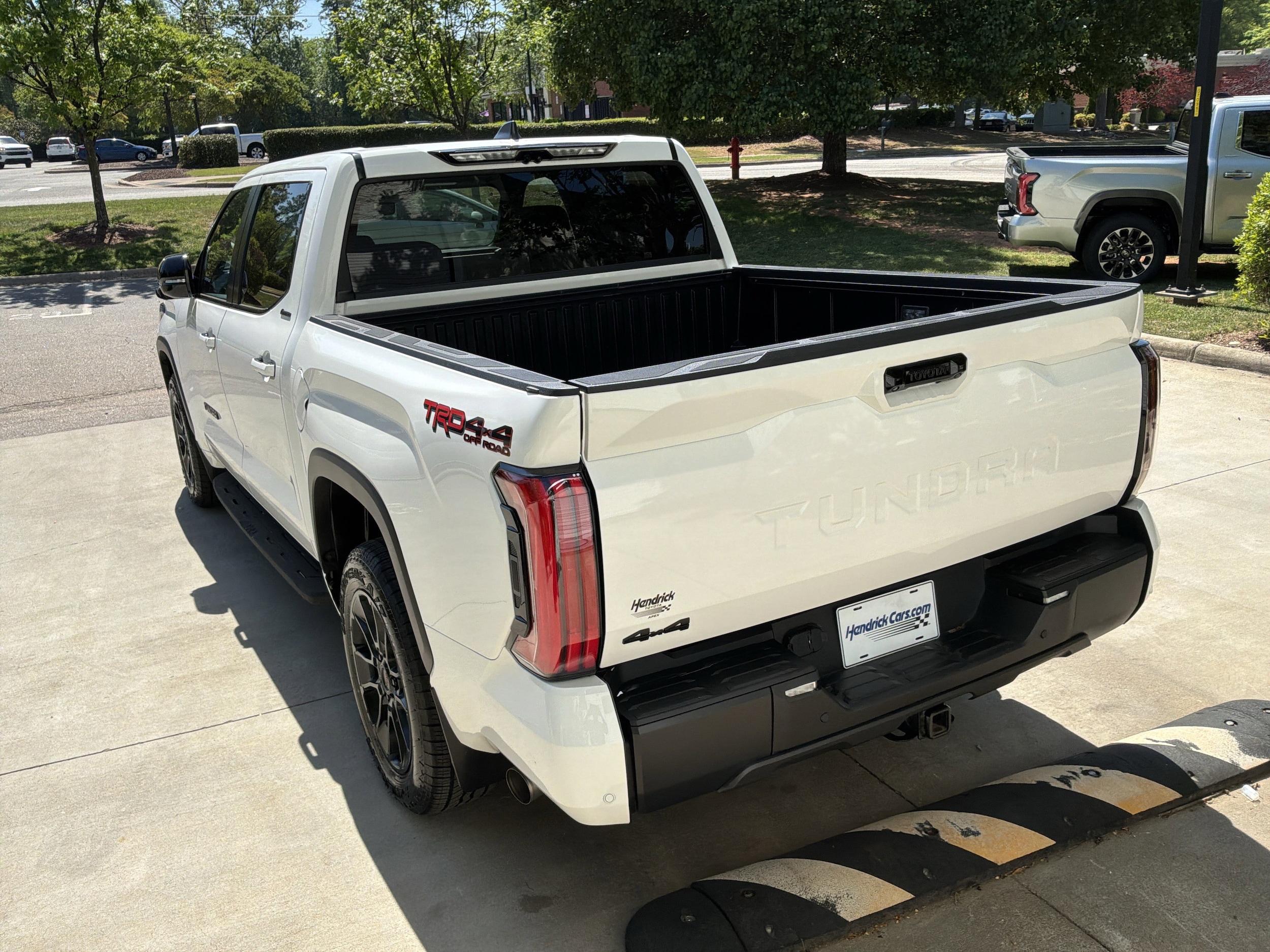 2025 Toyota Tundra 4WD Limited photo 3