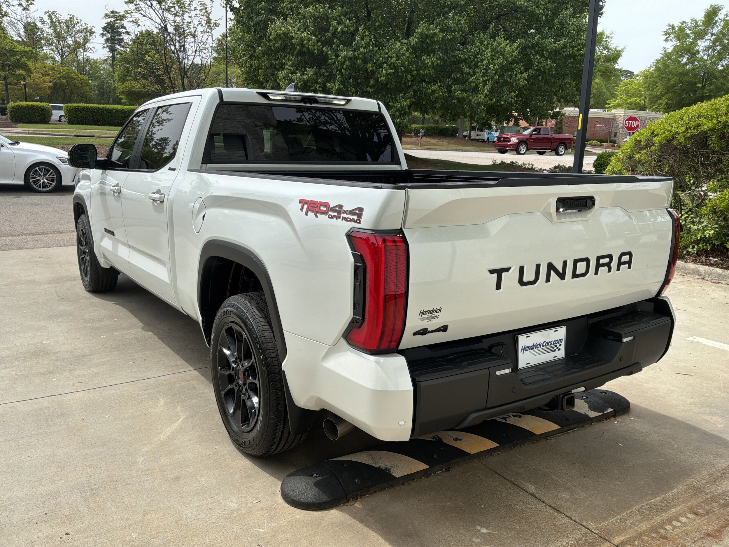 2025 Toyota Tundra 4WD Limited photo 3