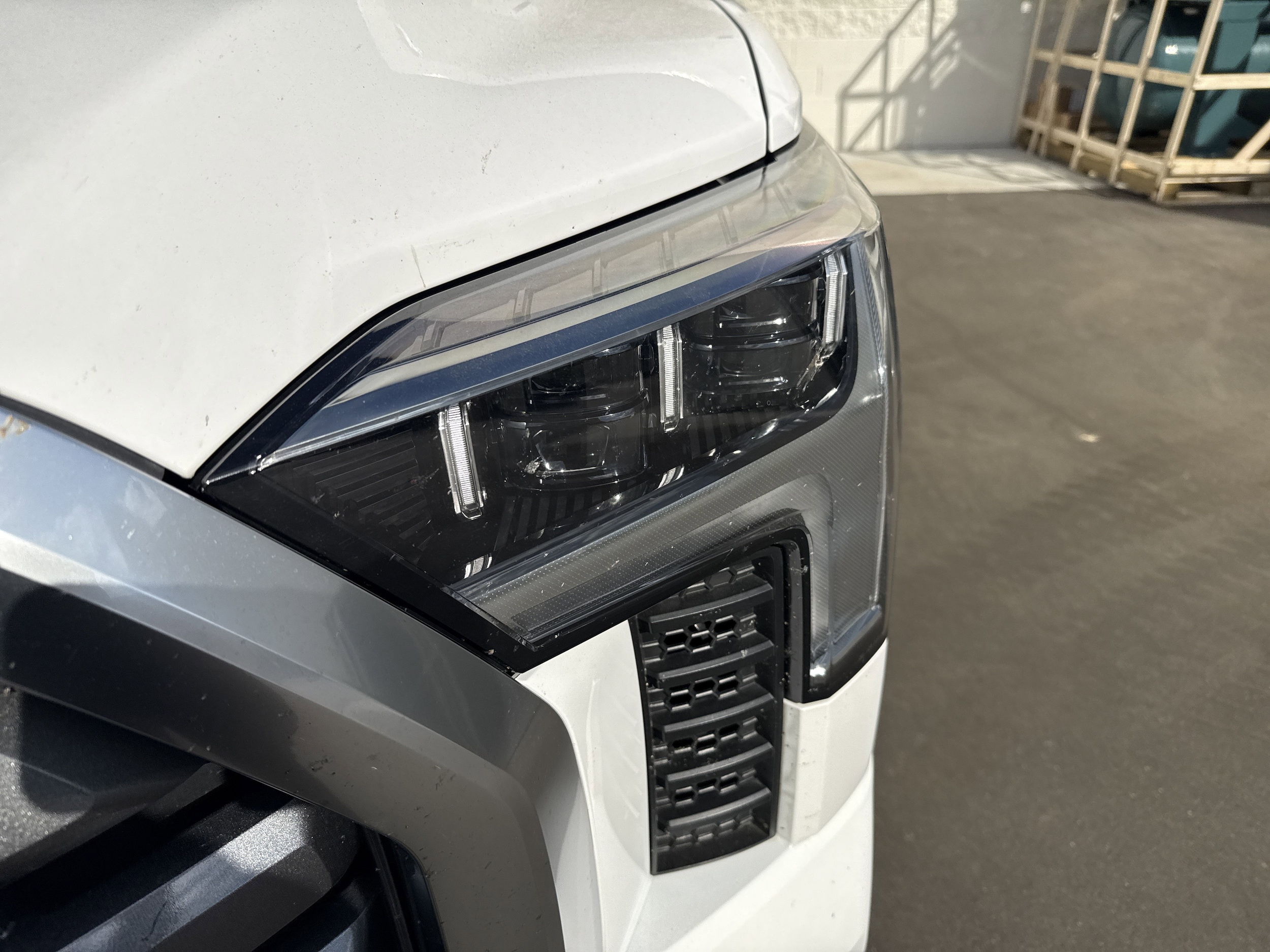 2024 Toyota Tundra 4WD Limited Hybrid photo 6