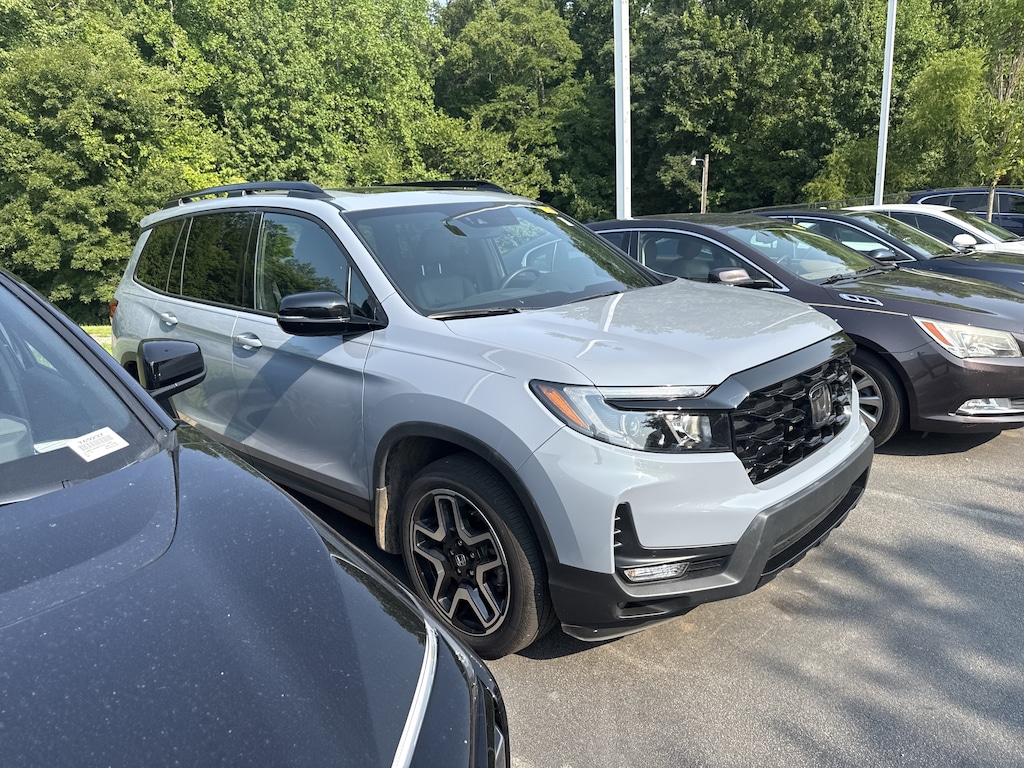 Used 2022 Honda Passport Elite SUV