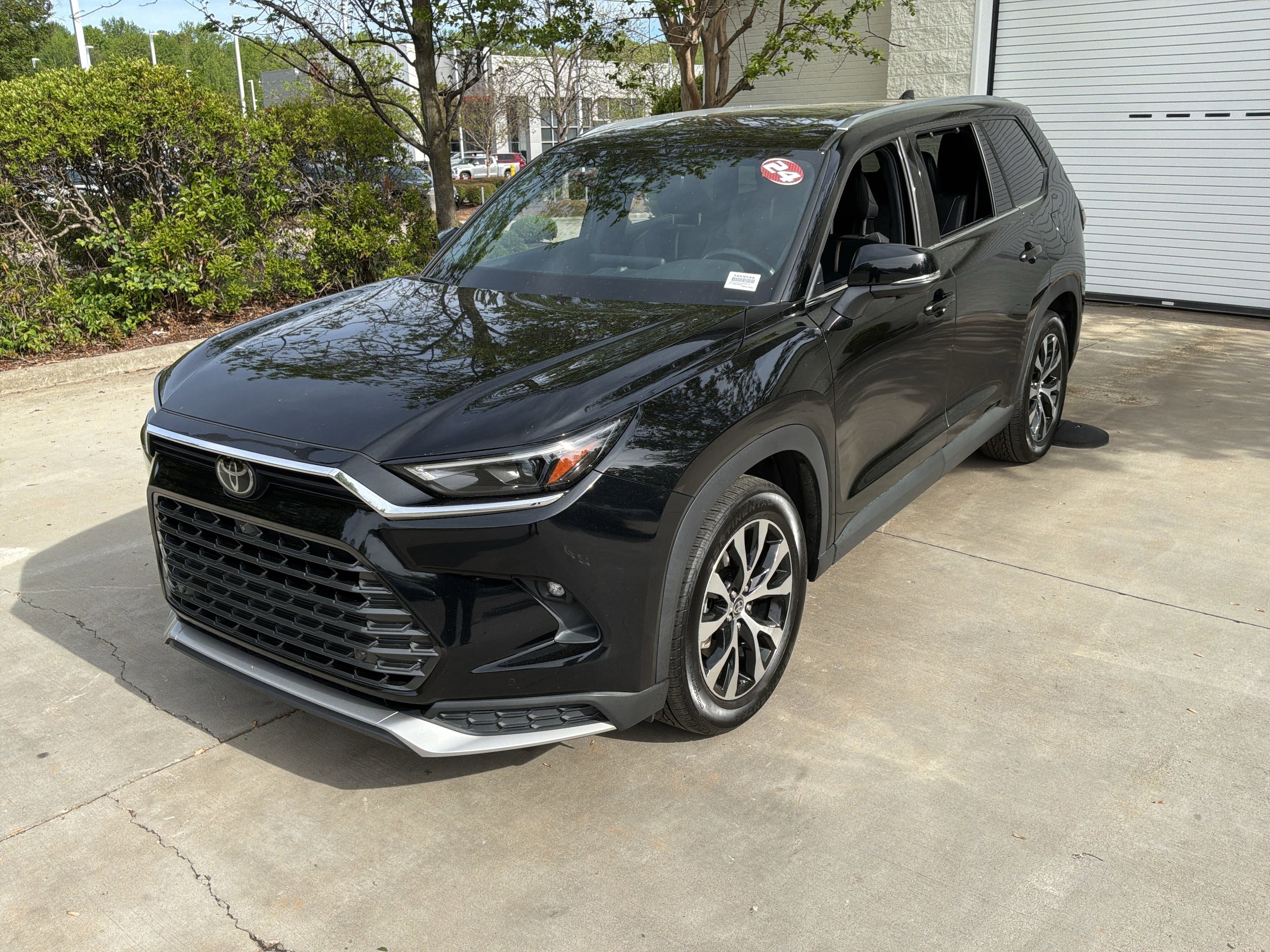 2024 Toyota Grand Highlander Hybrid MAX Limited photo 4