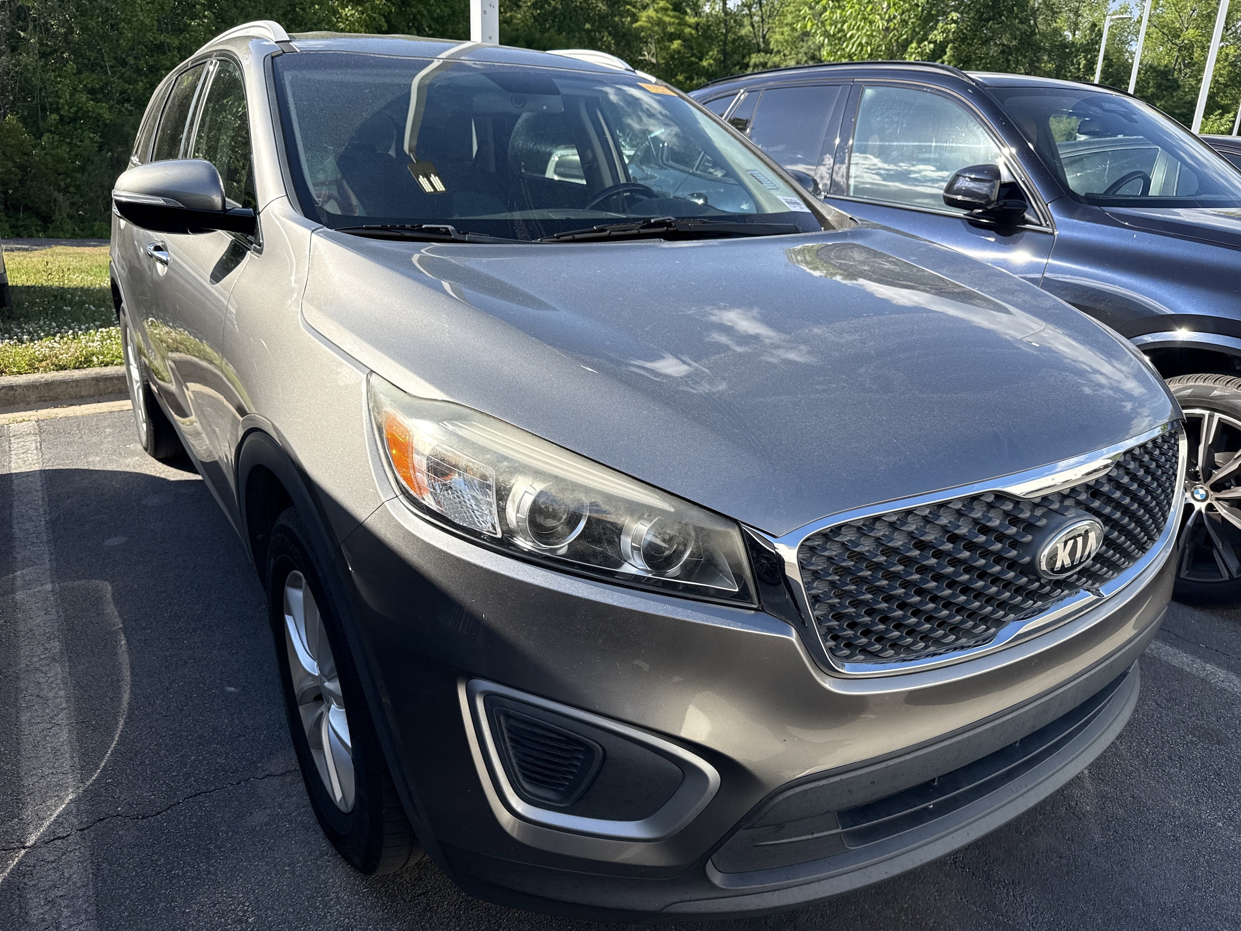 2018 Kia Sorento LX photo 2