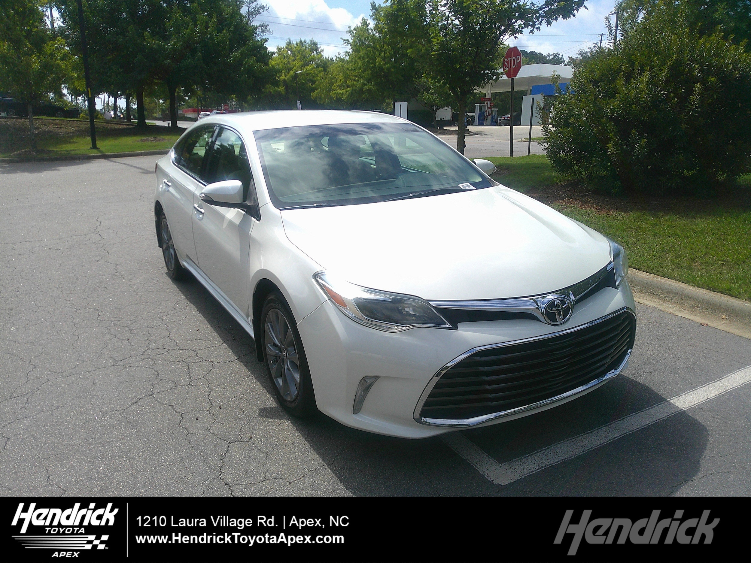 2016 Toyota Avalon Sedan 