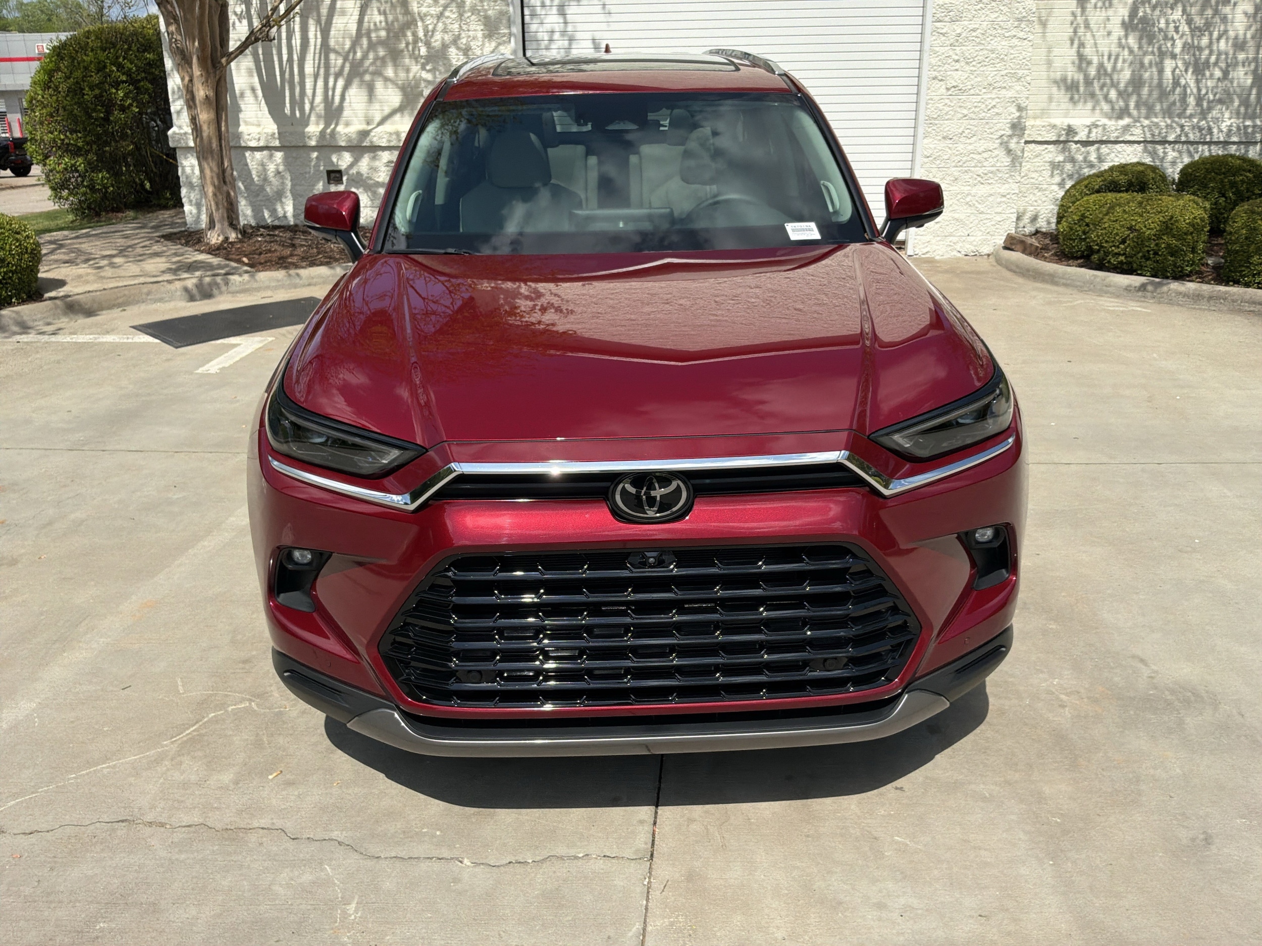 2025 Toyota Grand Highlander Limited photo 2