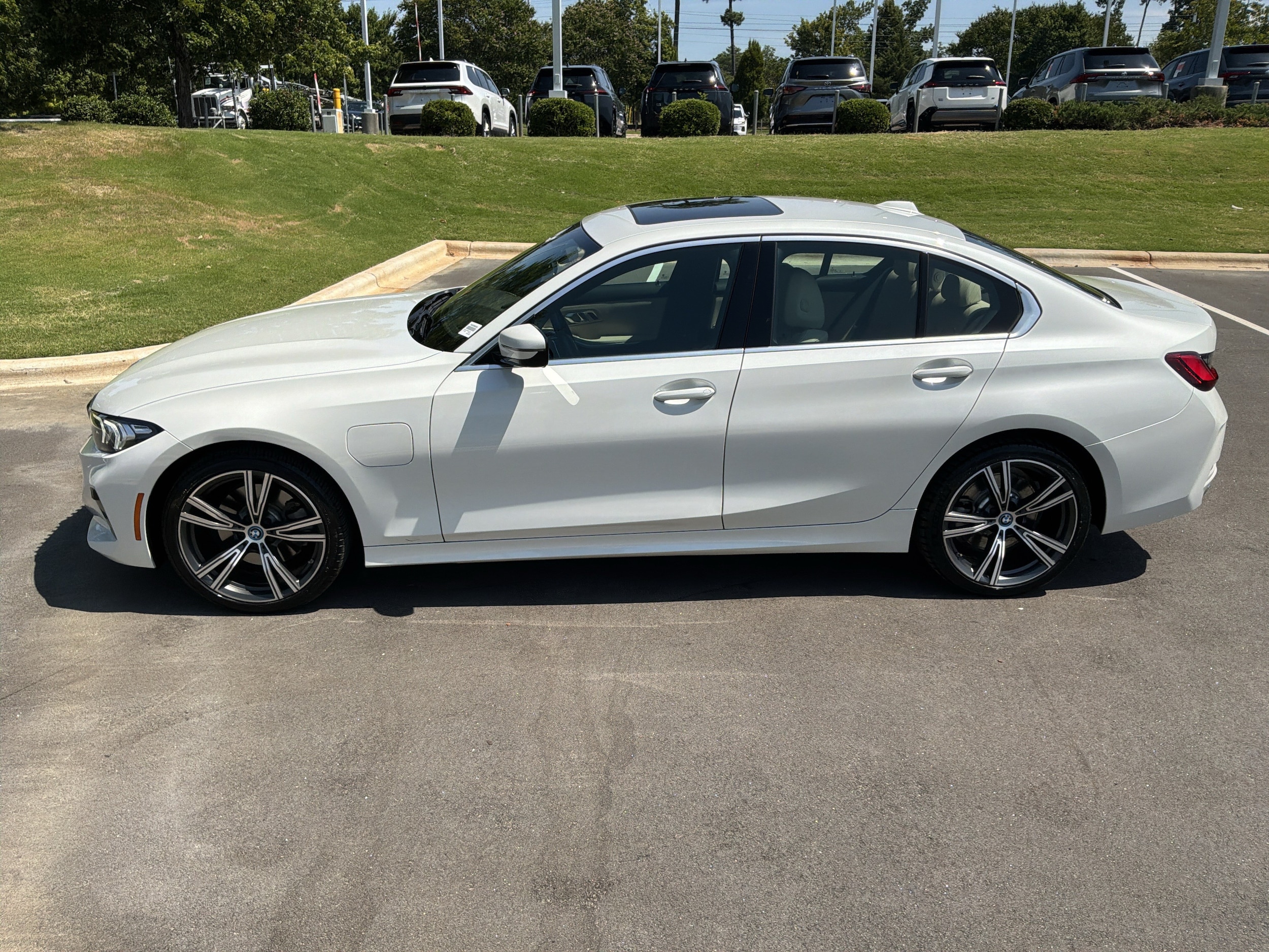 2024 BMW 3 Series 330e