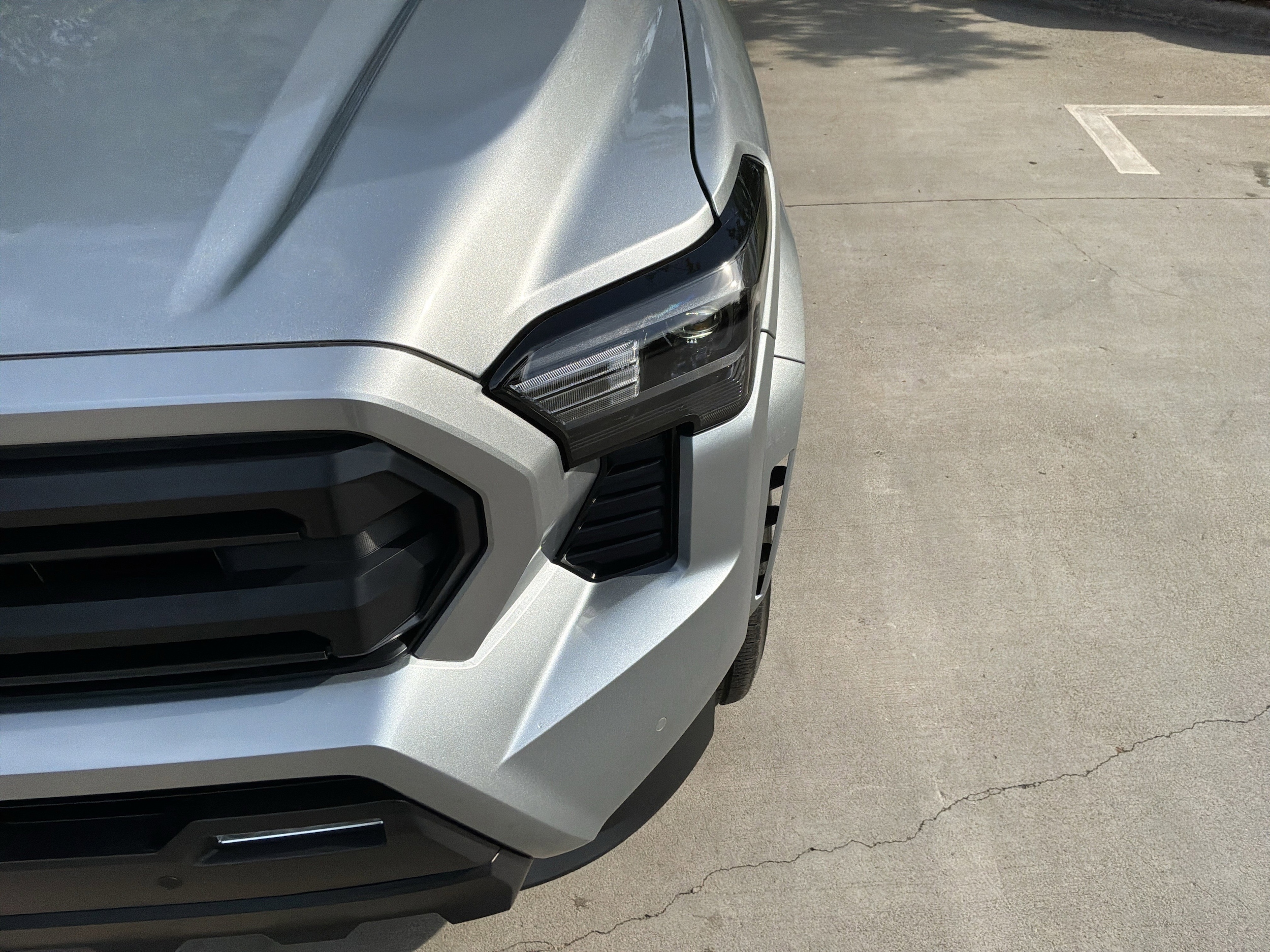 2024 Toyota Tacoma 4WD SR5 photo 5