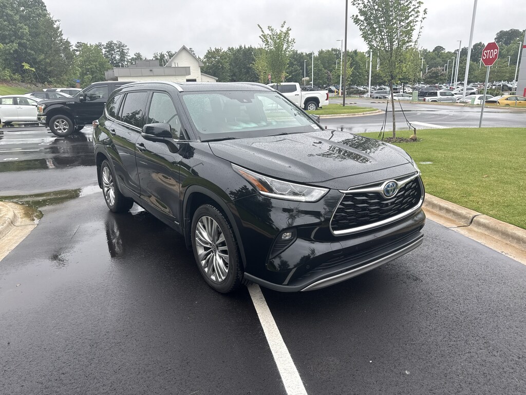 Certified 2024 Toyota Highlander Hybrid Platinum SUV