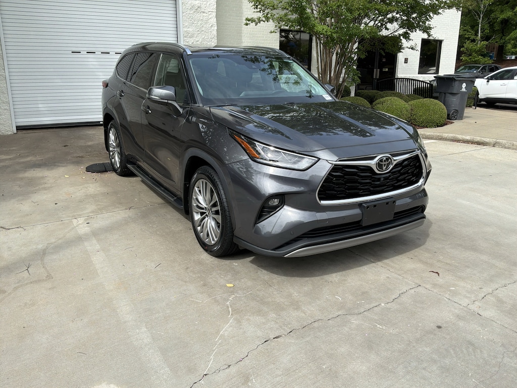 Used 2022 Toyota Highlander Platinum SUV