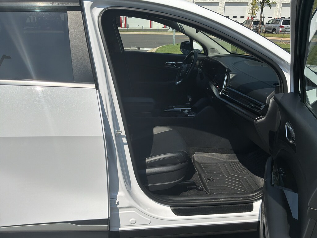 Used 2023 Kia Sportage EX SUV