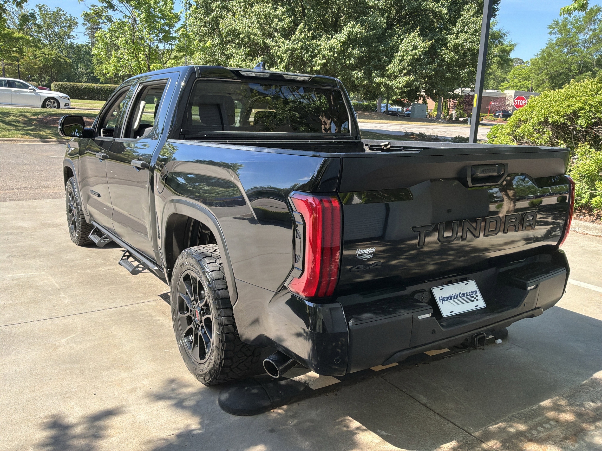 2023 Toyota Tundra 4WD SR5 photo 6