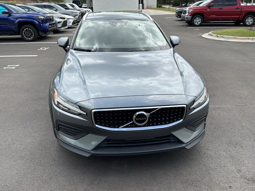 Used 2020 Volvo V60 Cross Country Wagon