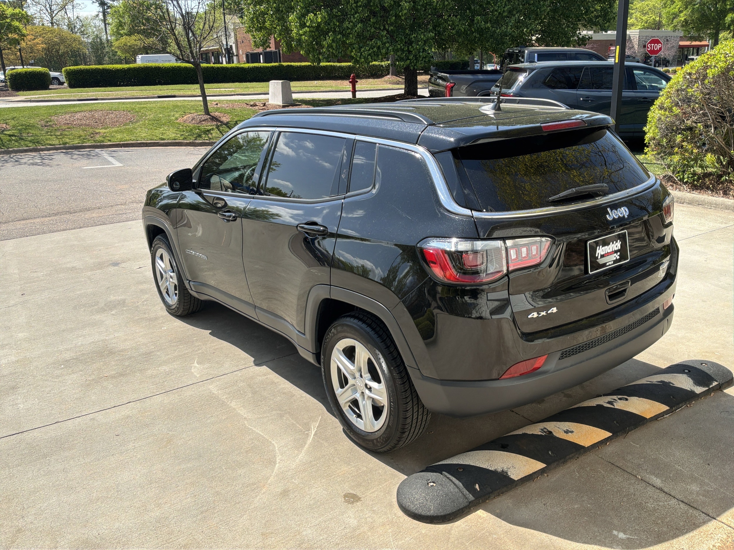 2024 Jeep Compass Latitude photo 3