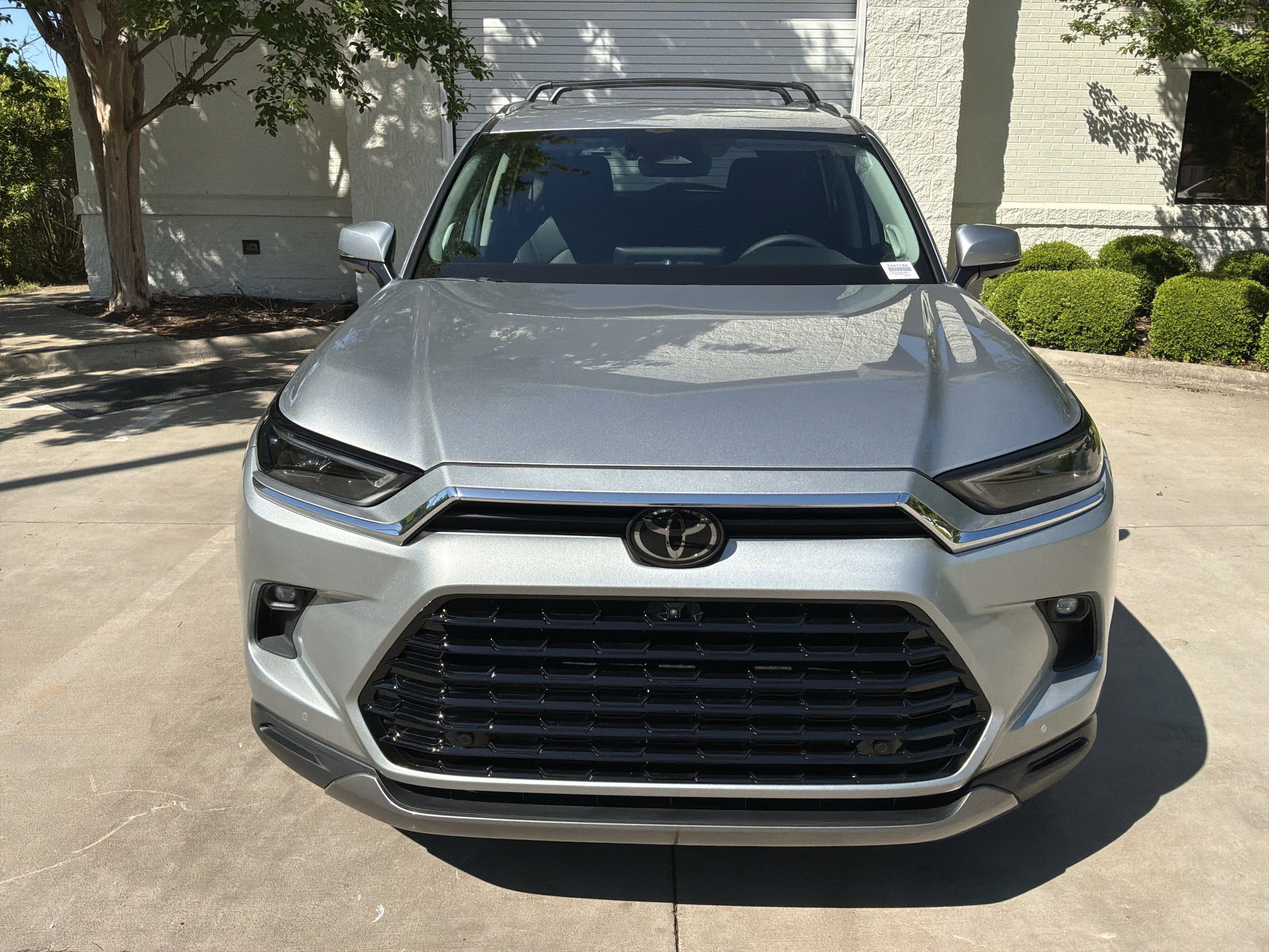 2024 Toyota Grand Highlander Limited photo 2