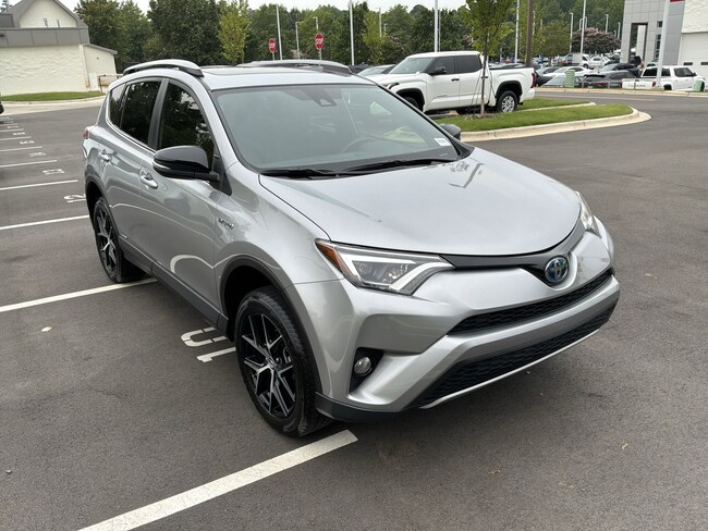 2018 Toyota RAV4 Hybrid SE SUV