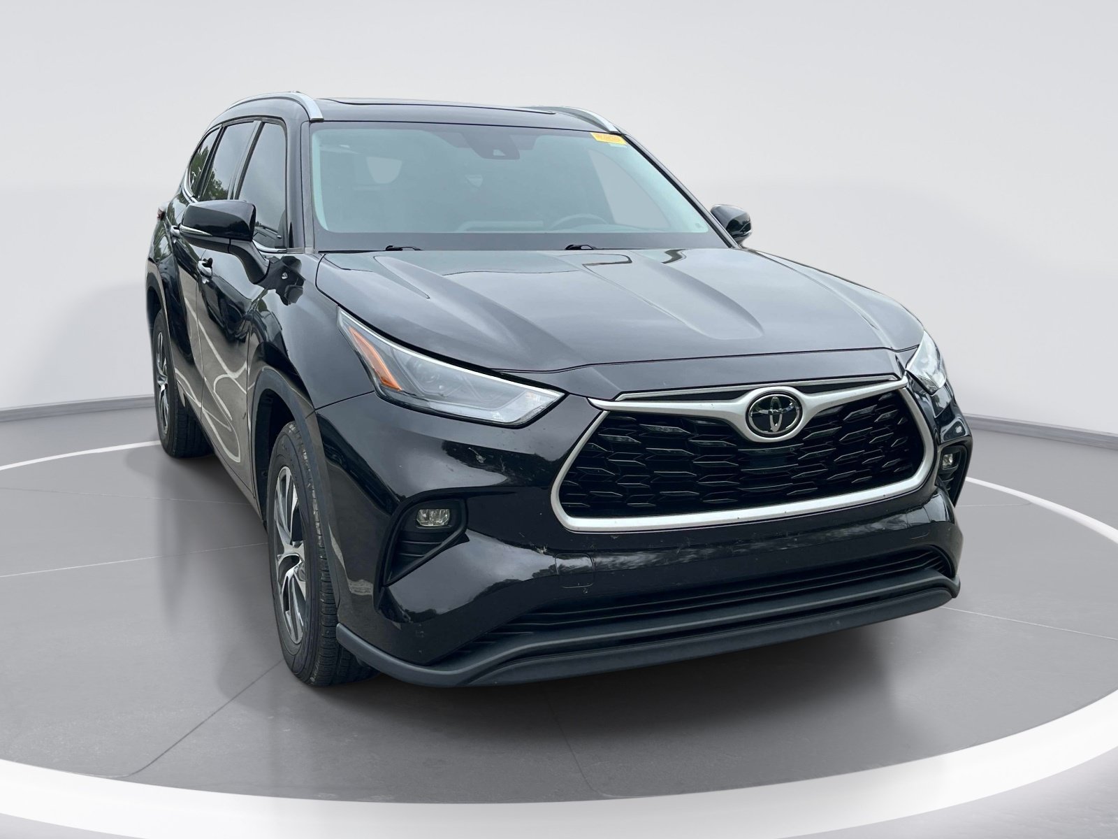 2022 Toyota Highlander XLE SUV