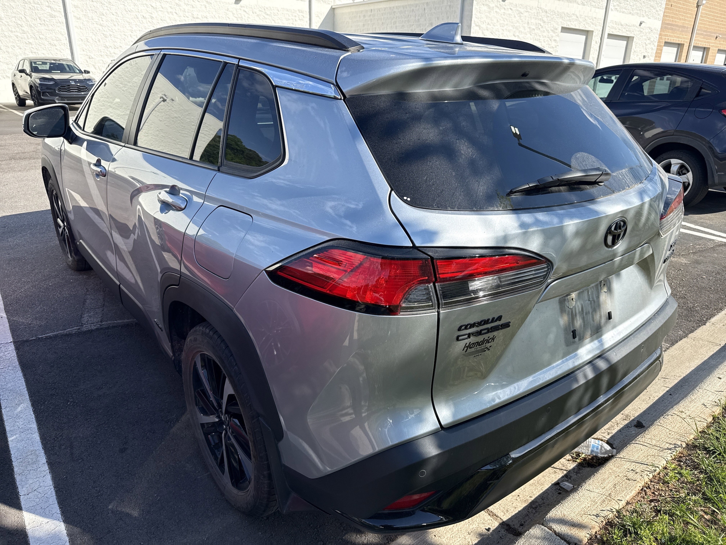 2024 Toyota Corolla Cross Hybrid XSE photo 6