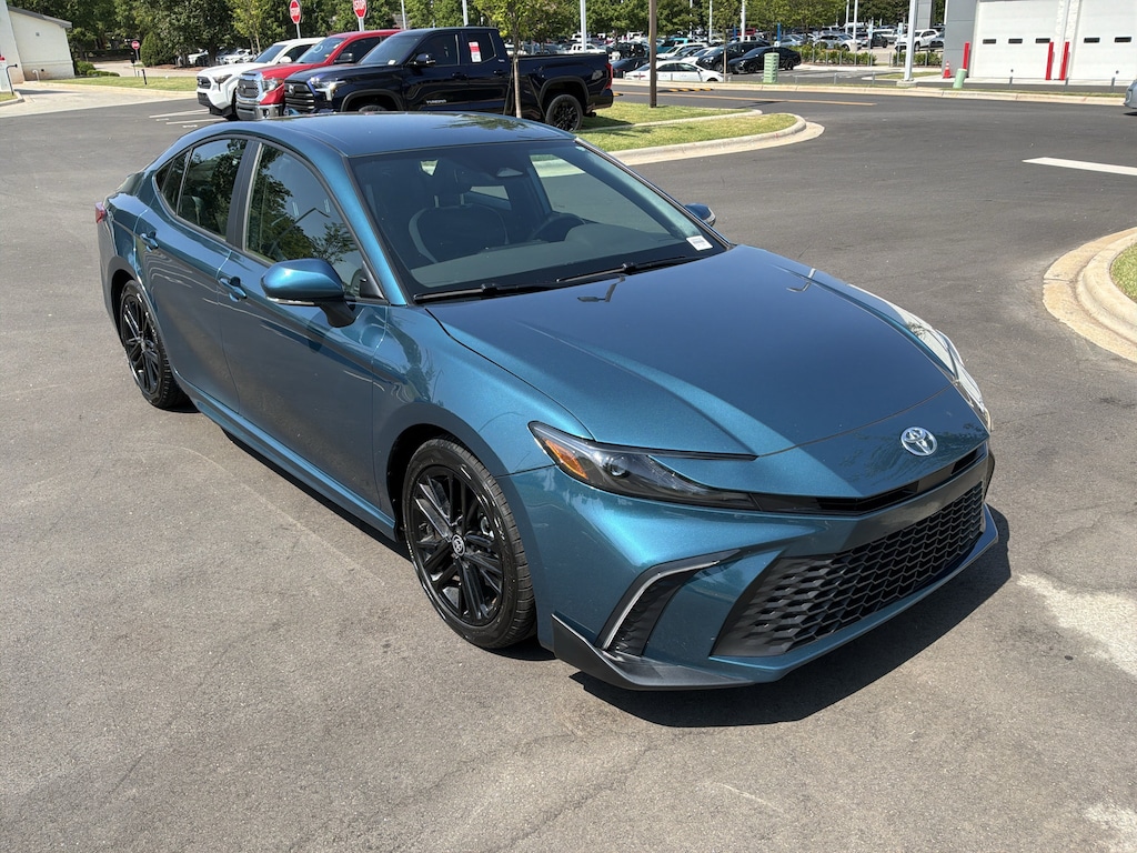 Certified 2025 Toyota Camry SE Sedan