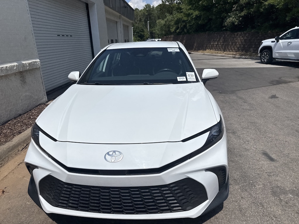 Used 2025 Toyota Camry SE Sedan