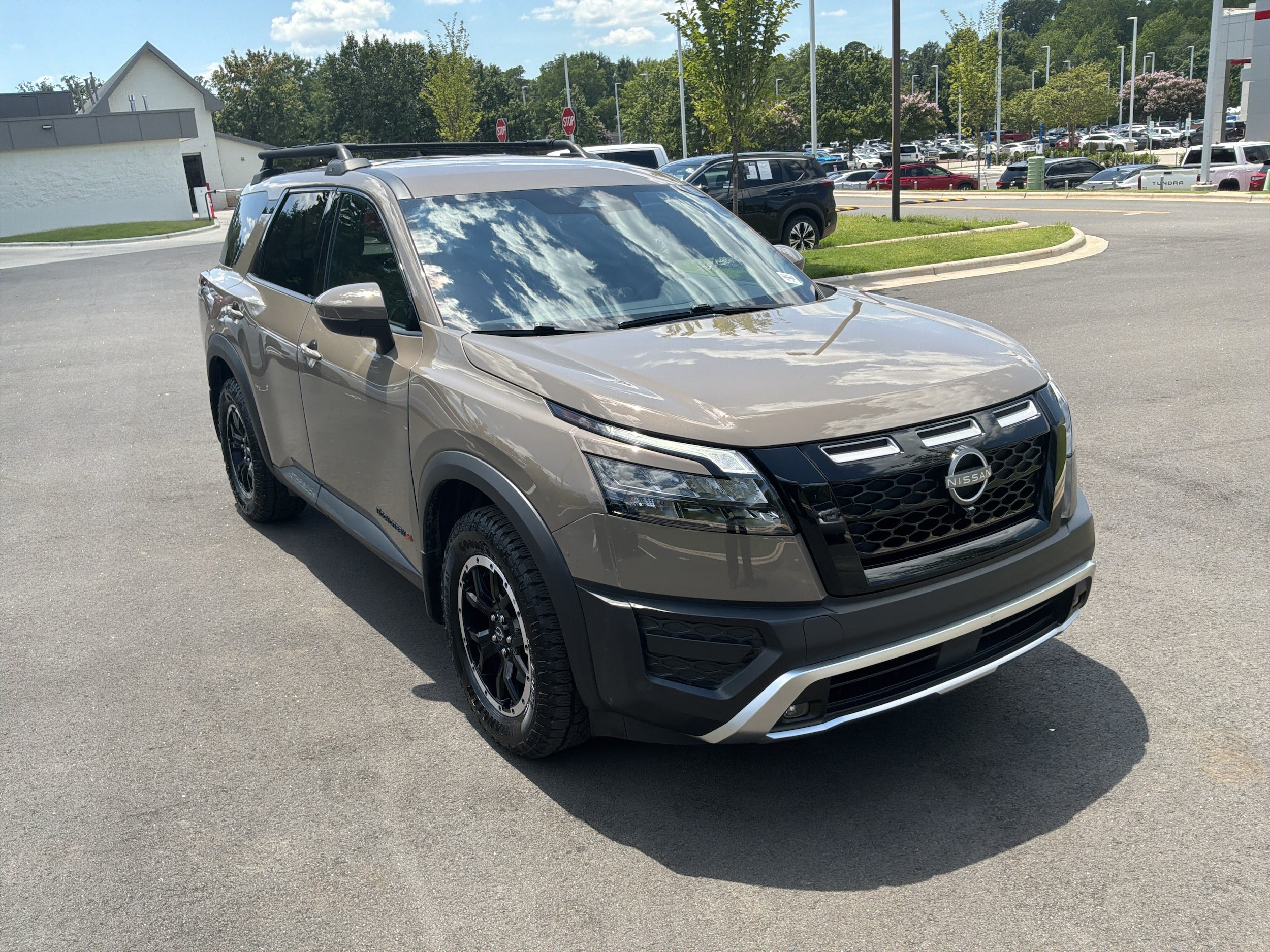 Nissan Pathfinder Rock Creek