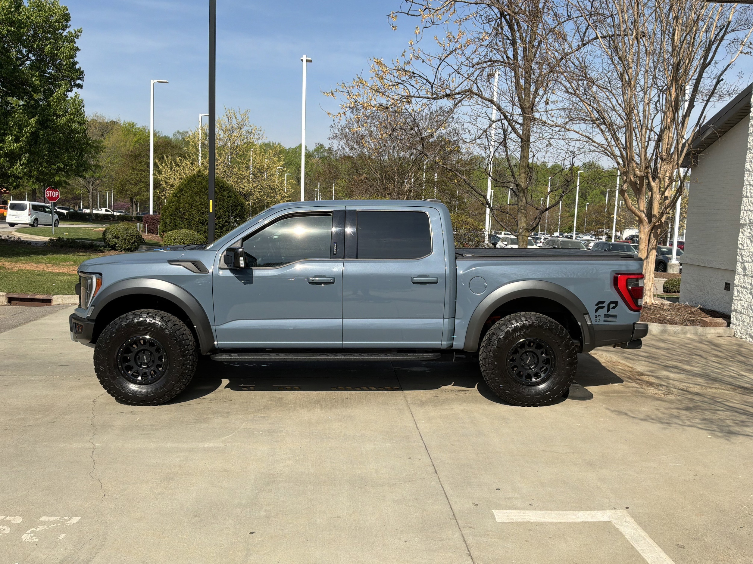 2023 Ford F-150 Raptor photo 5