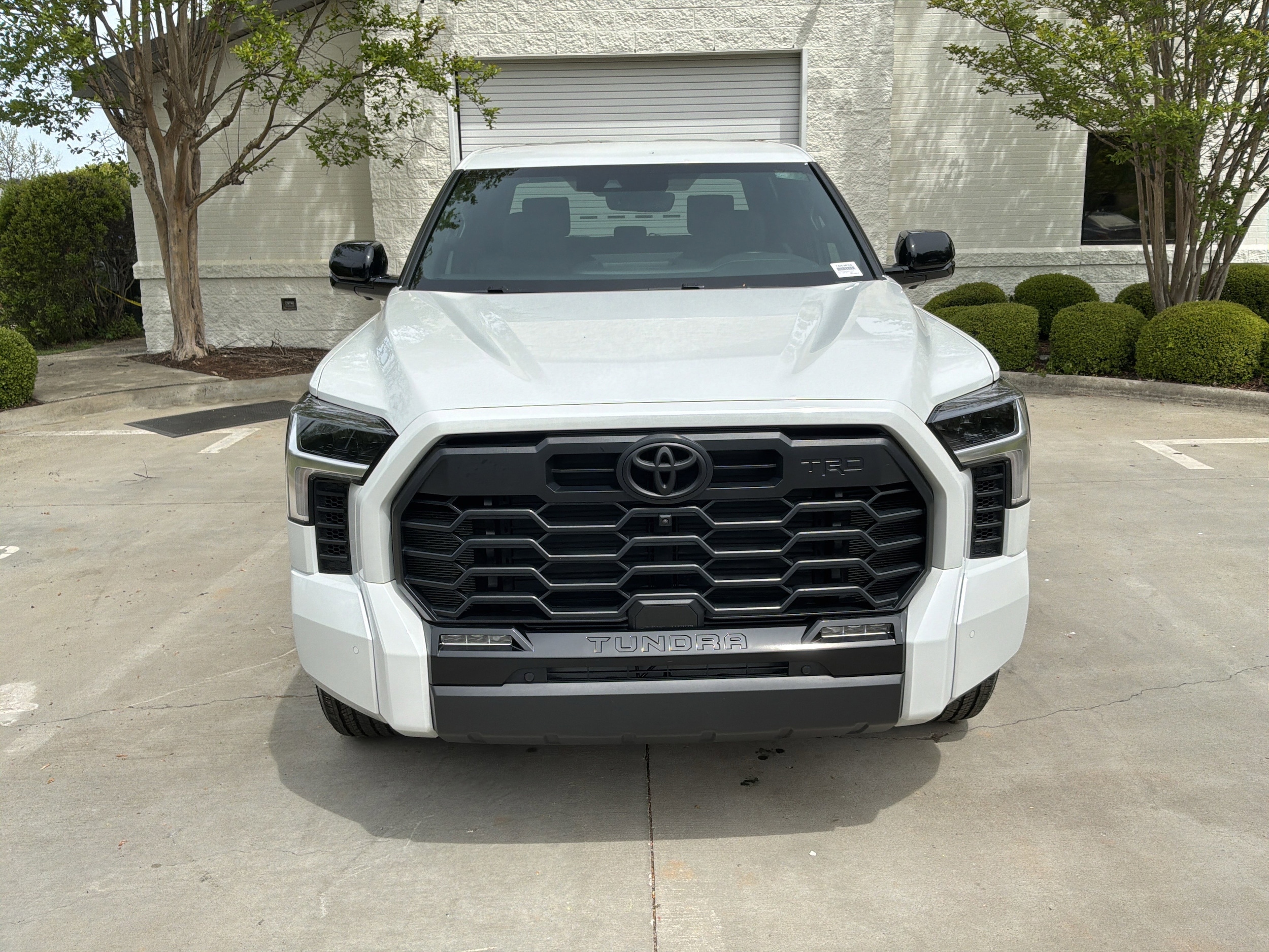 2025 Toyota Tundra 4WD Limited photo 2