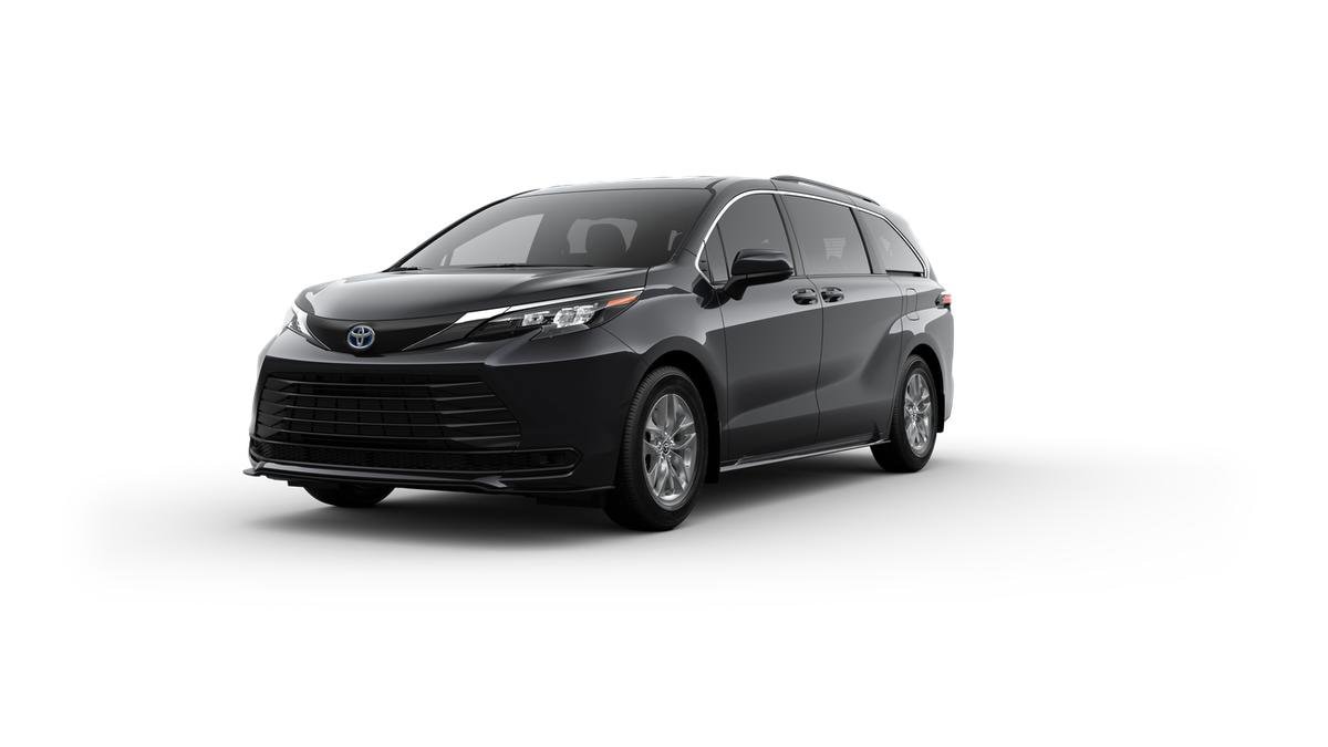 2025 Toyota Sienna LE's photo