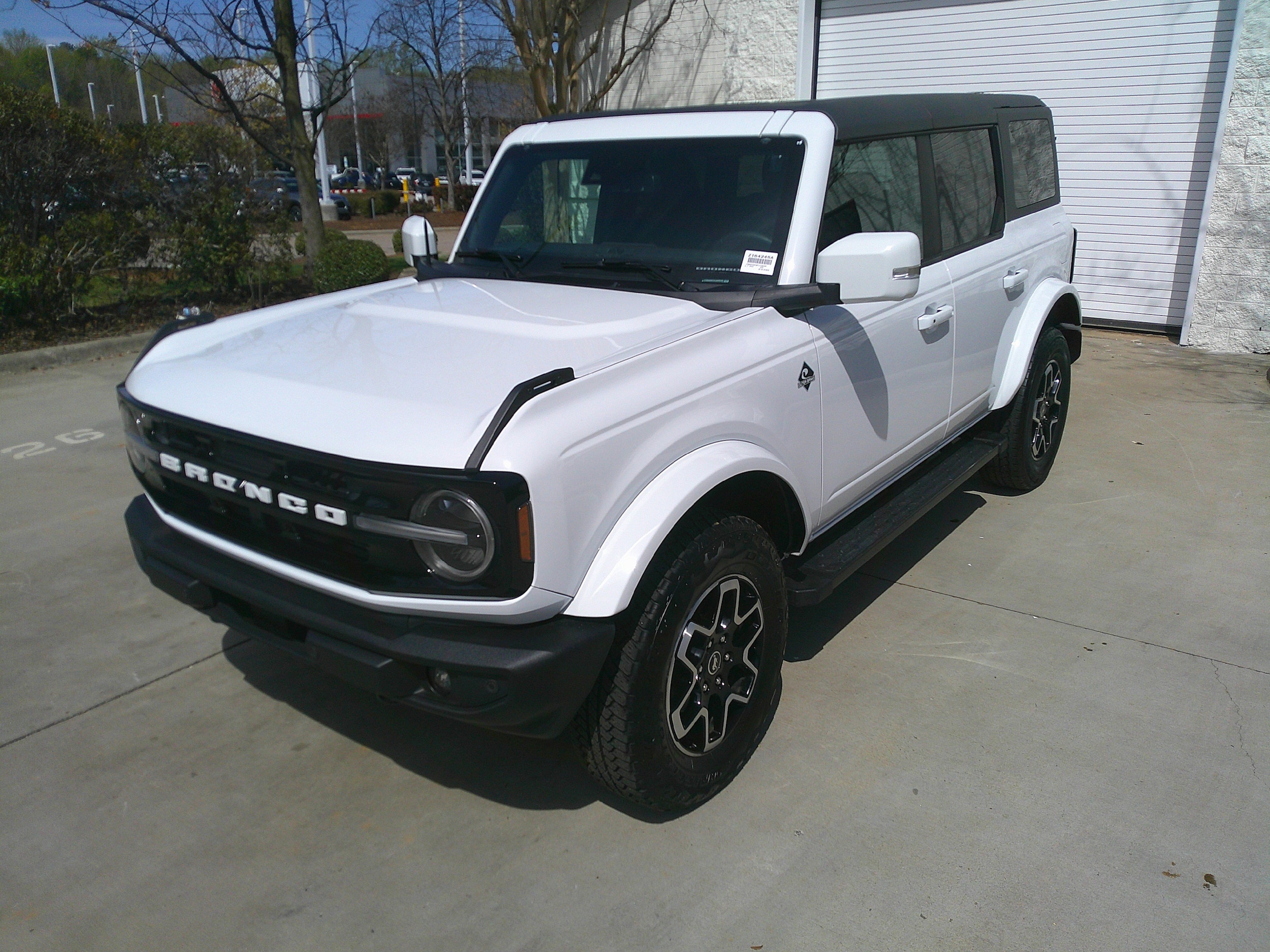 2023 Ford Bronco Outer Banks photo 4