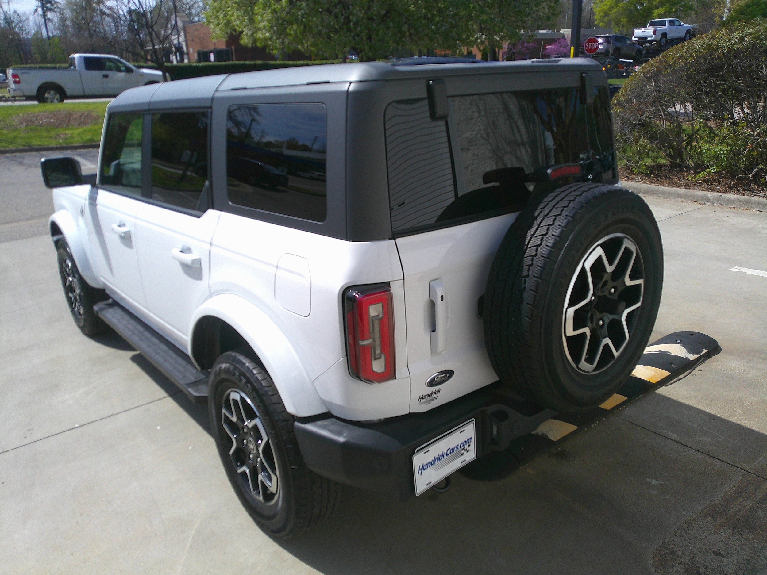 2023 Ford Bronco Outer Banks photo 3
