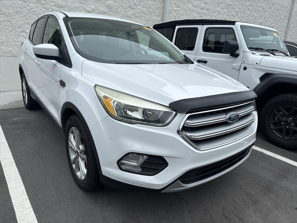 Used 2017 Ford Escape SE SUV