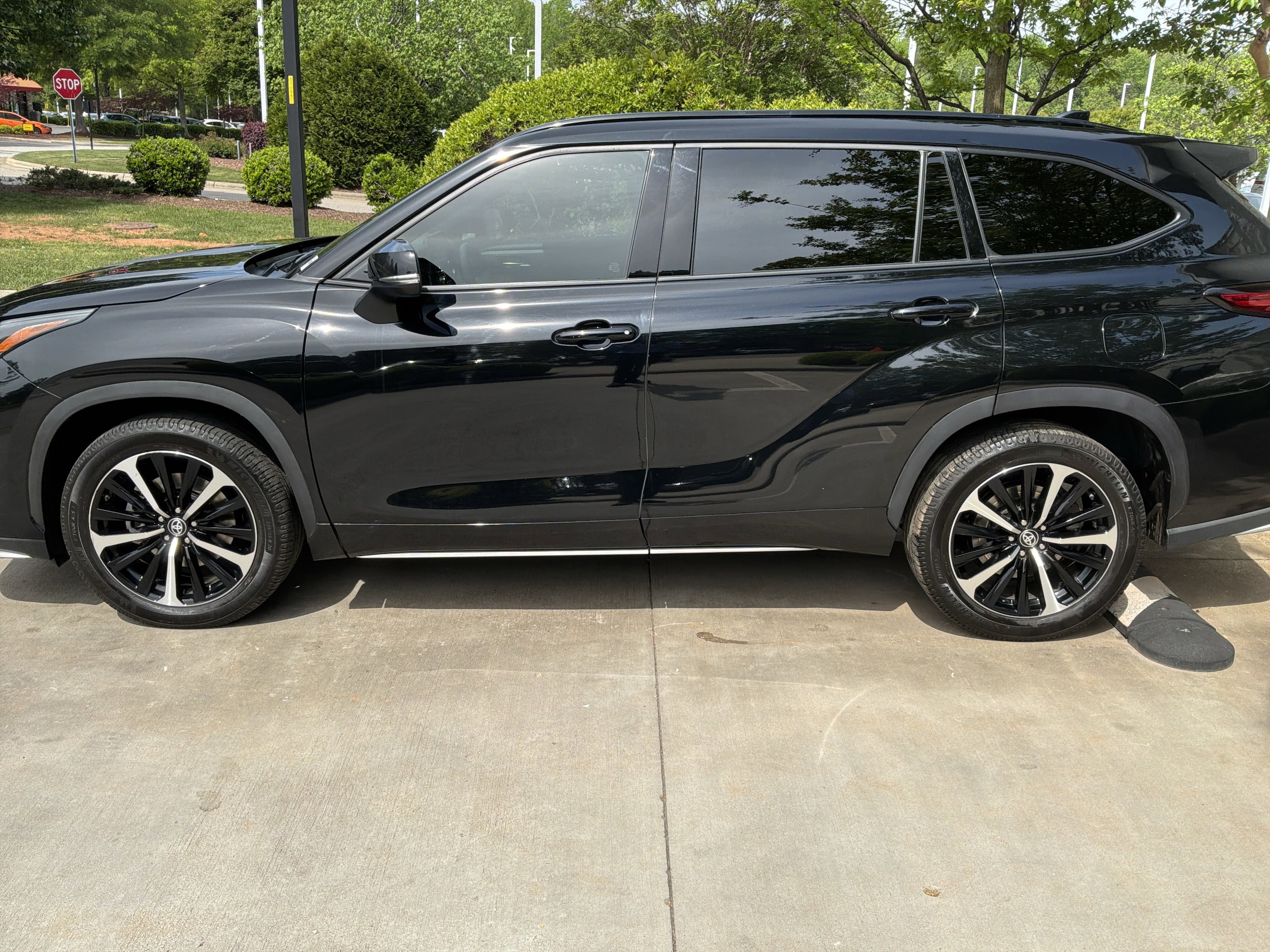 2022 Toyota Highlander XSE photo 6