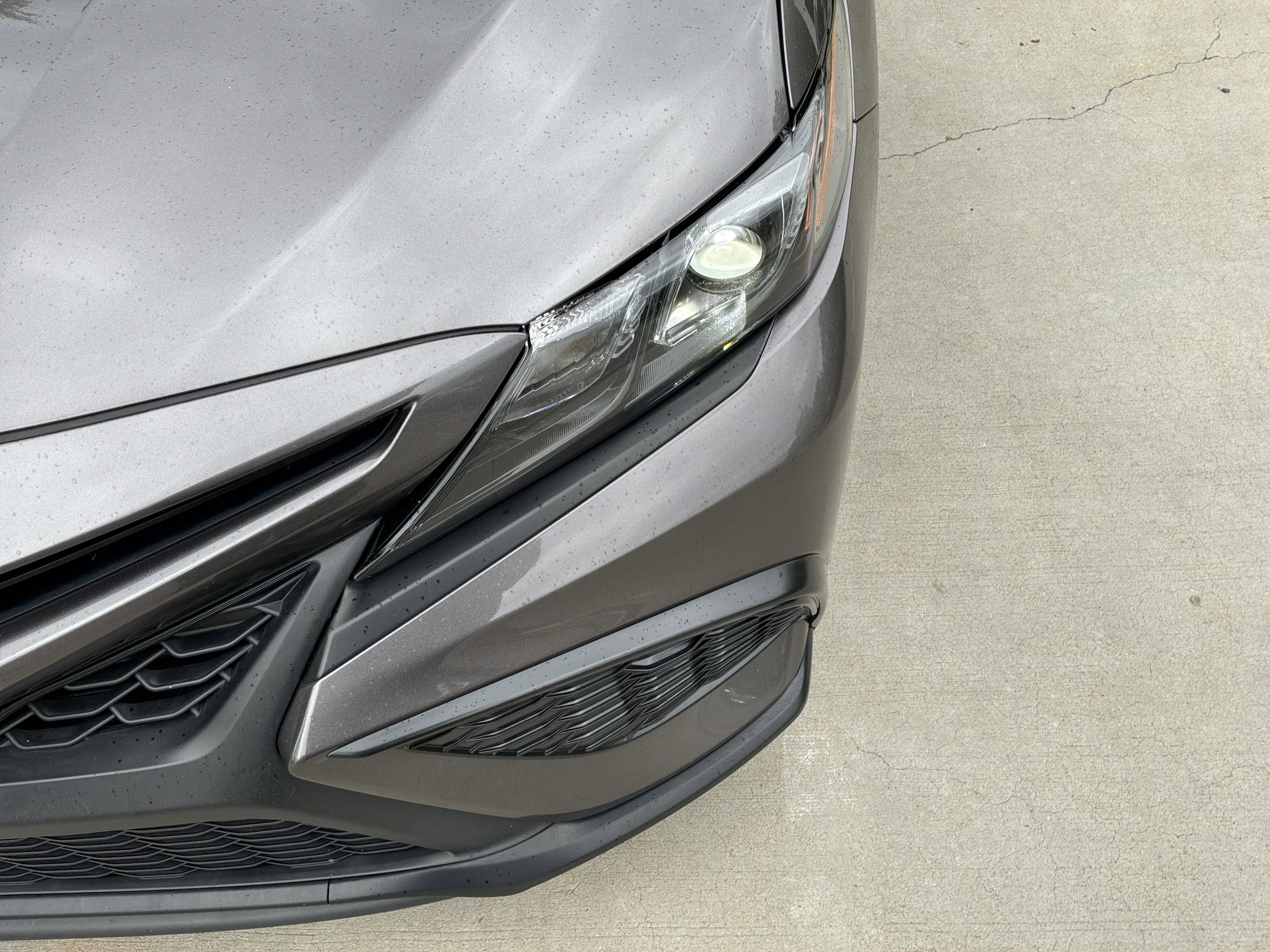 2024 Toyota Camry SE photo 5