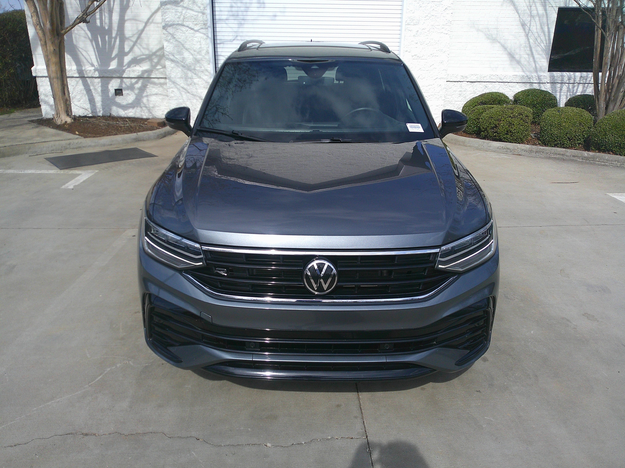 2024 Volkswagen Tiguan SE R-Line Black photo 2