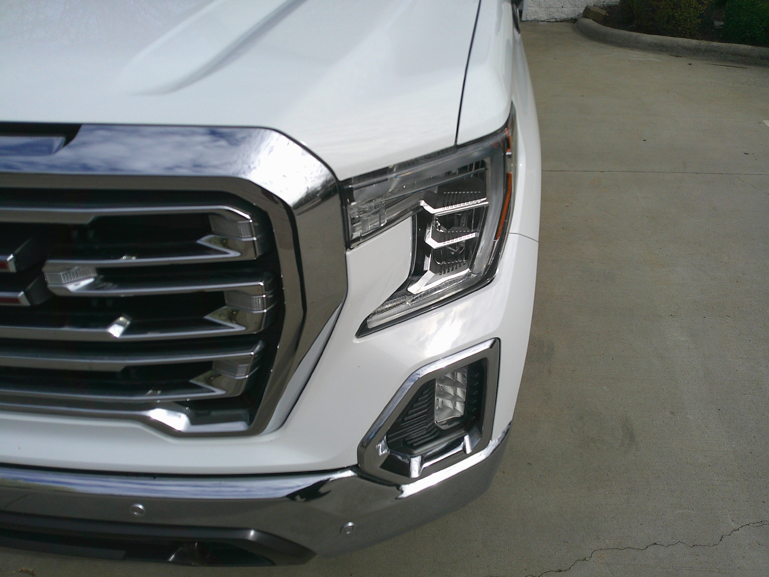 2020 GMC Sierra 1500 SLT photo 6