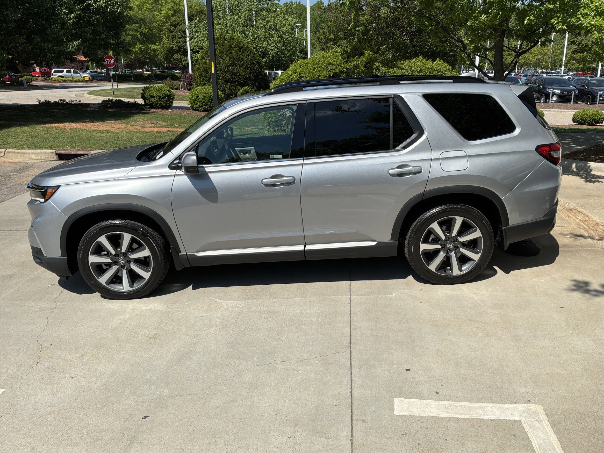 2023 Honda Pilot Touring photo 5