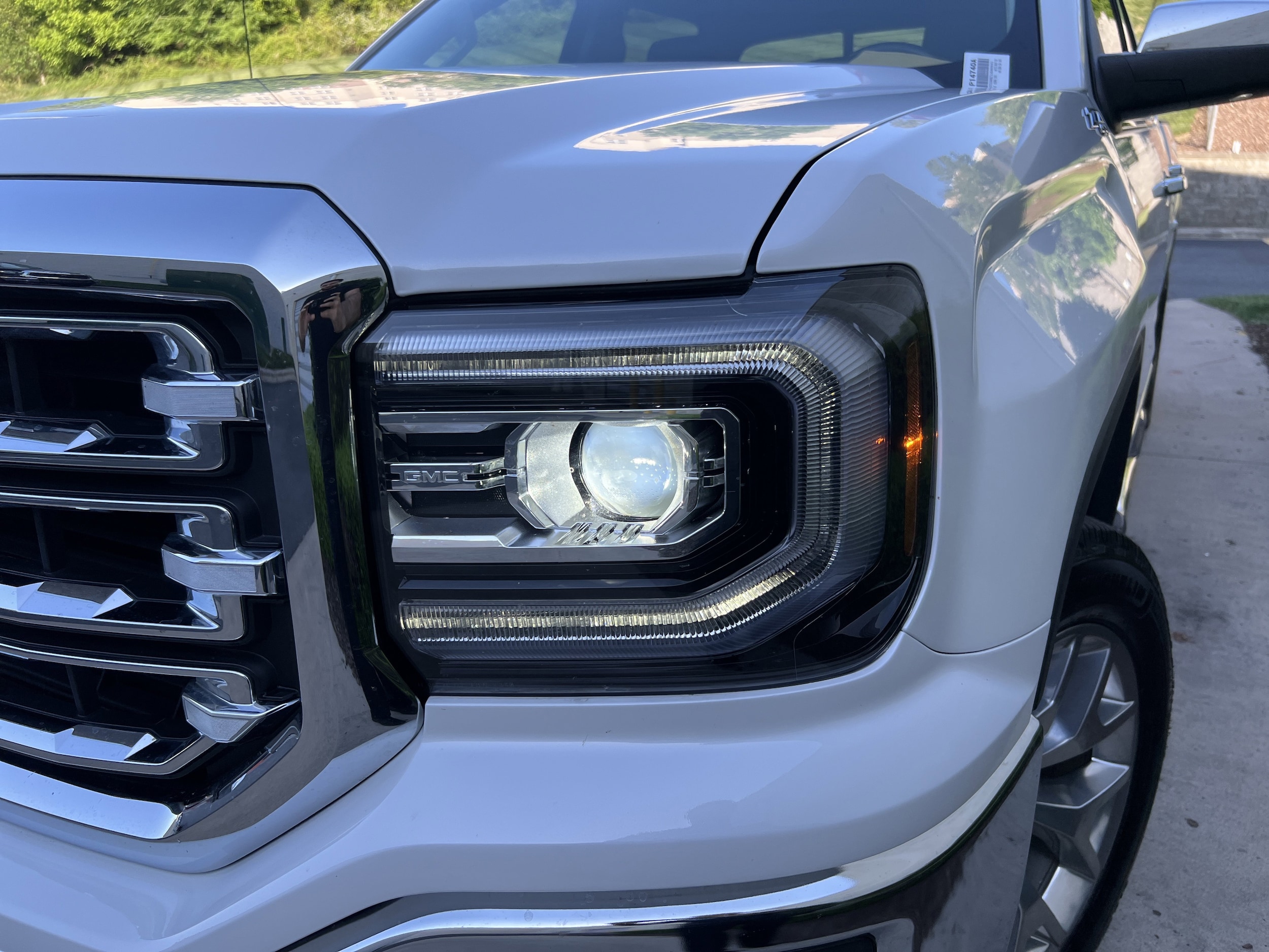 2018 GMC Sierra 1500 SLT photo 4