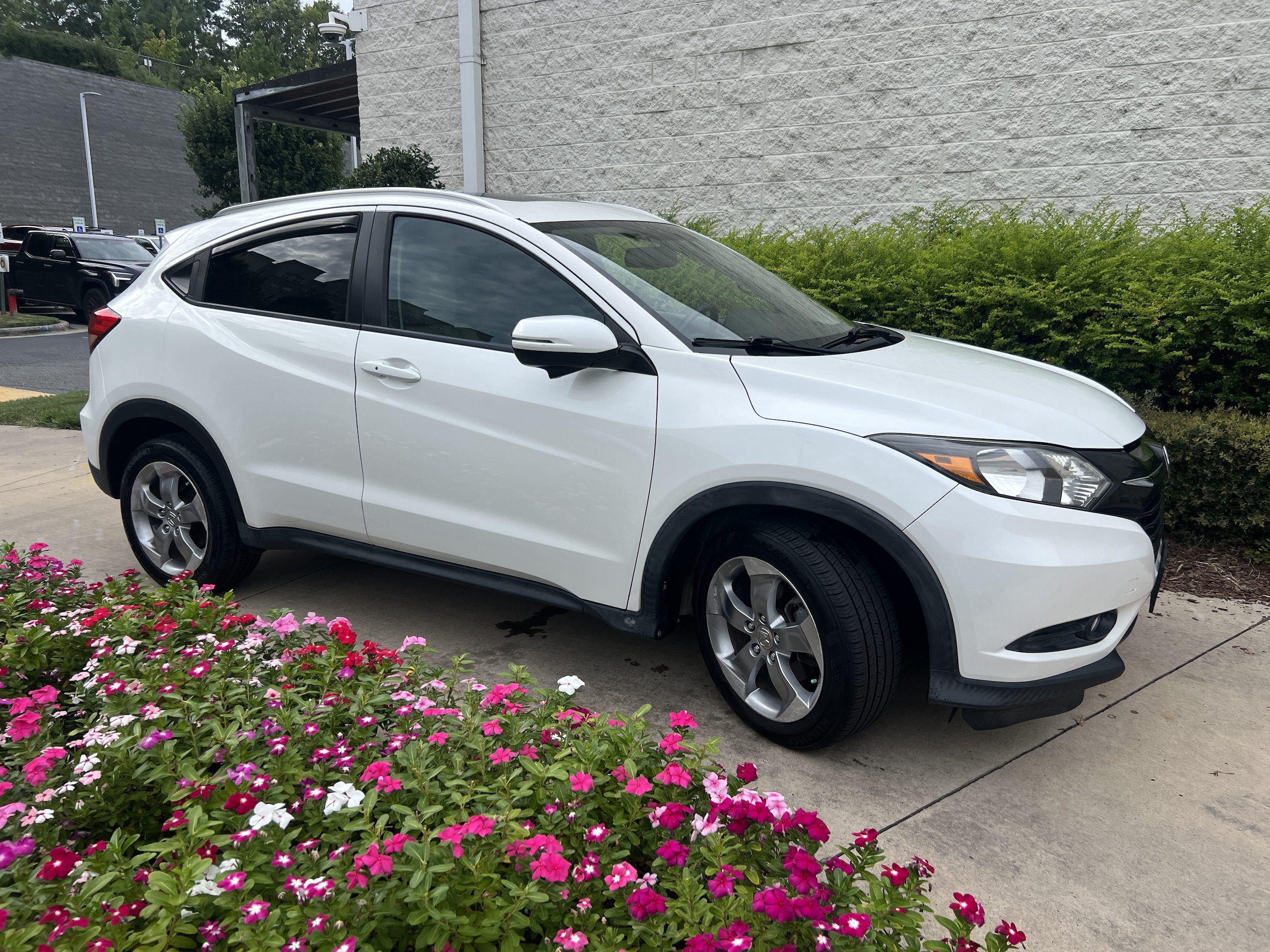 Used 2016 Honda HR-V EX-L with VIN 3CZRU6H72GM766376 for sale in Kansas City