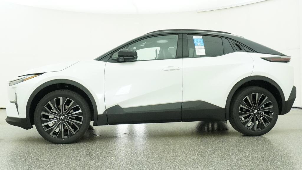 2026 Toyota C-HR XSE