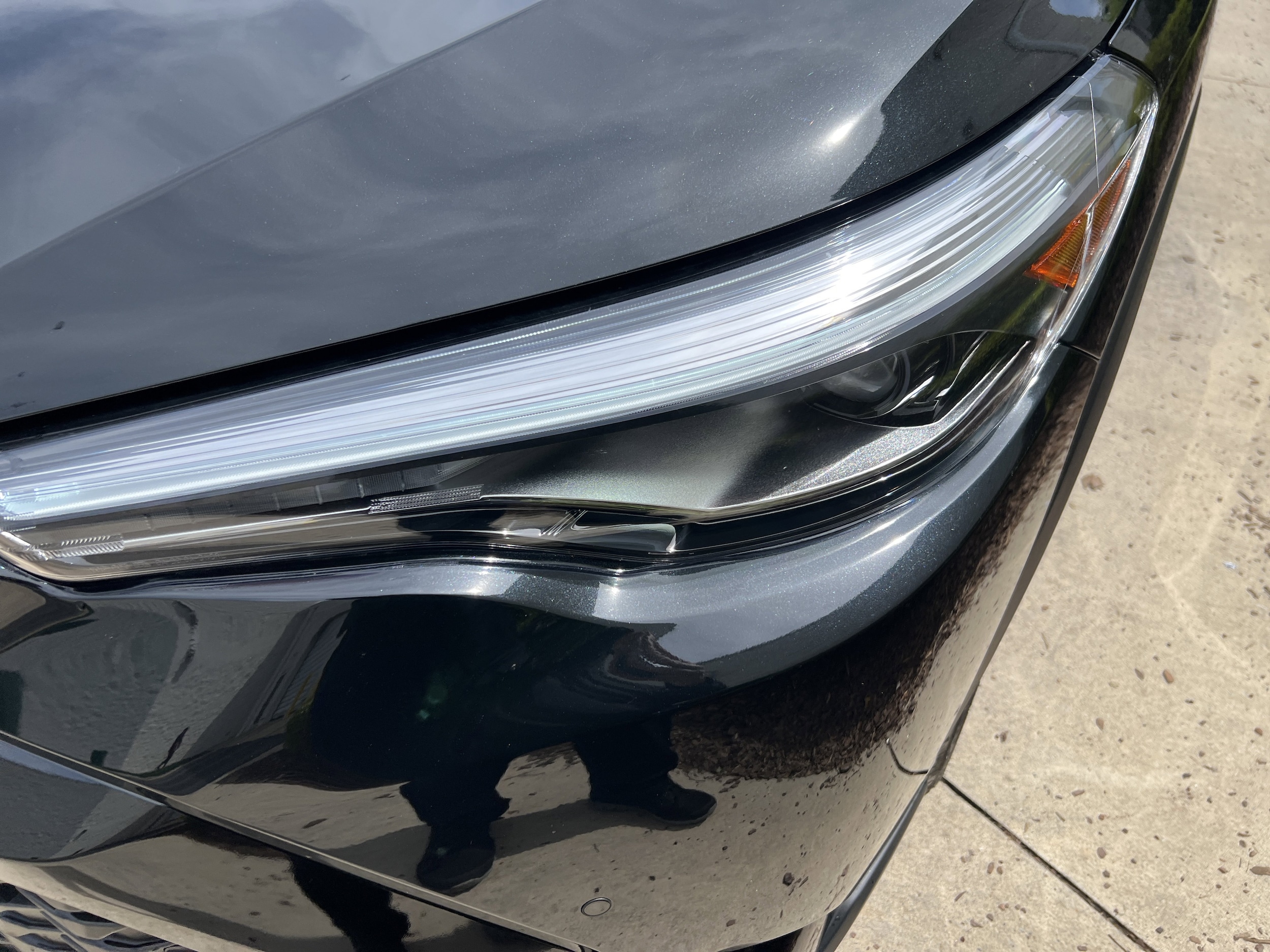 2025 Toyota Corolla Cross Hybrid XSE photo 4