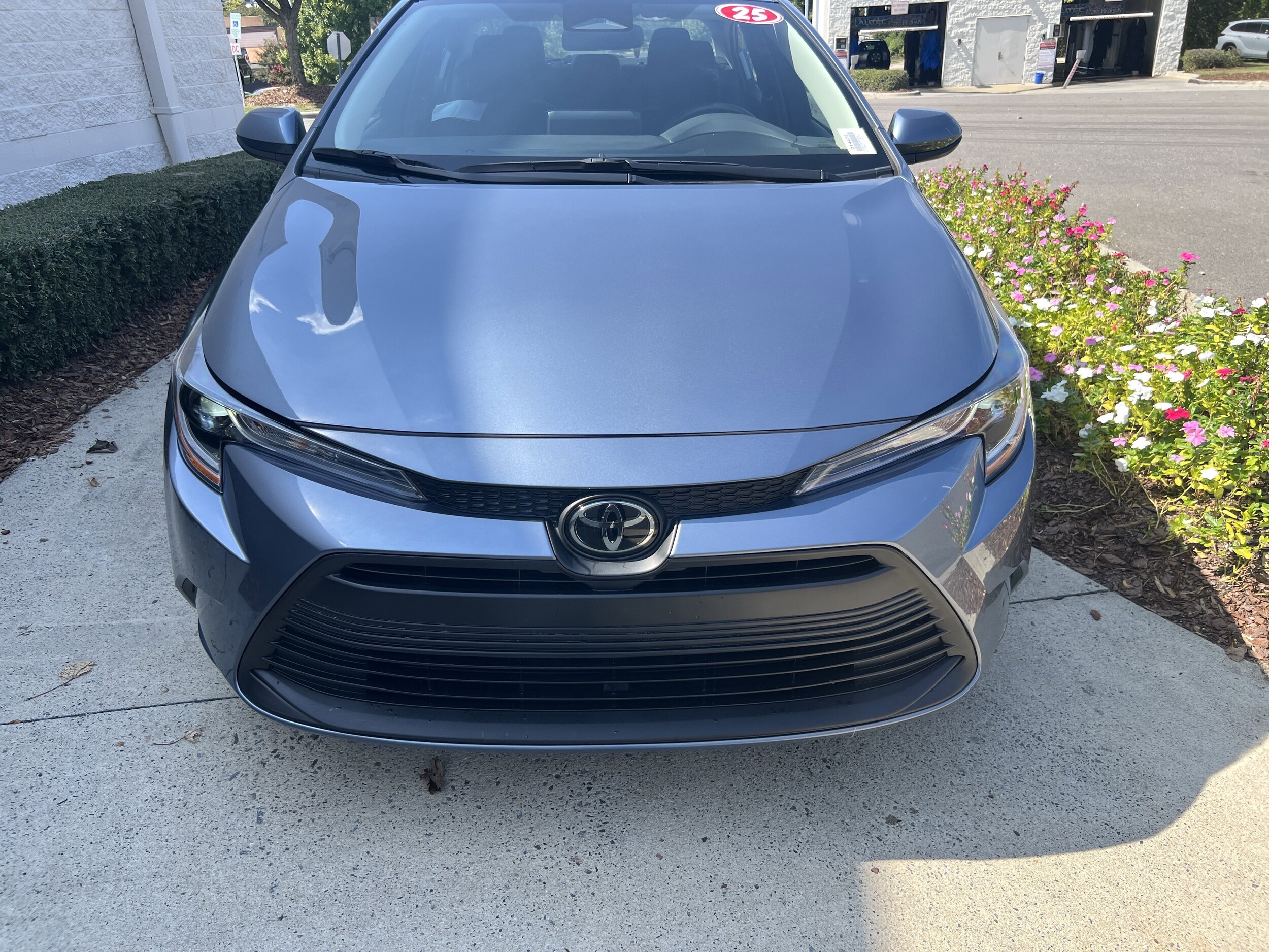2025 Toyota Corolla LE photo 2