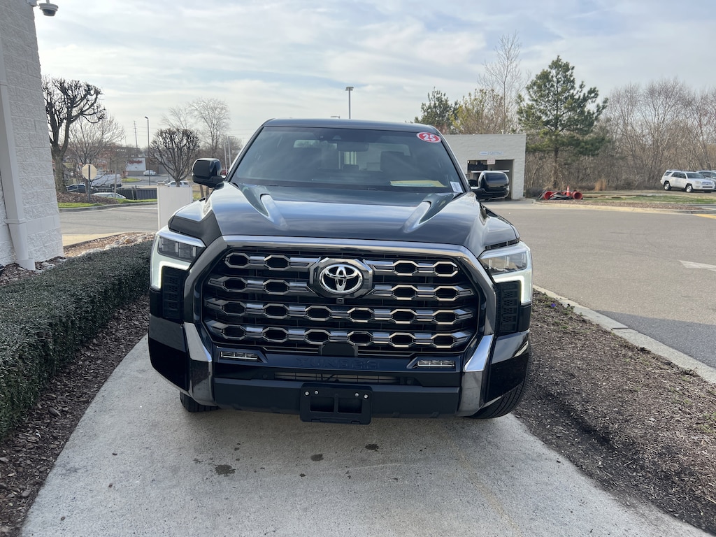 Used 2025 Toyota Tundra 4WD Platinum Pickup