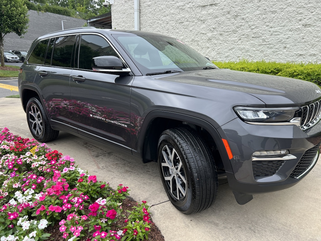 Used 2024 Jeep Grand Cherokee Limited SUV